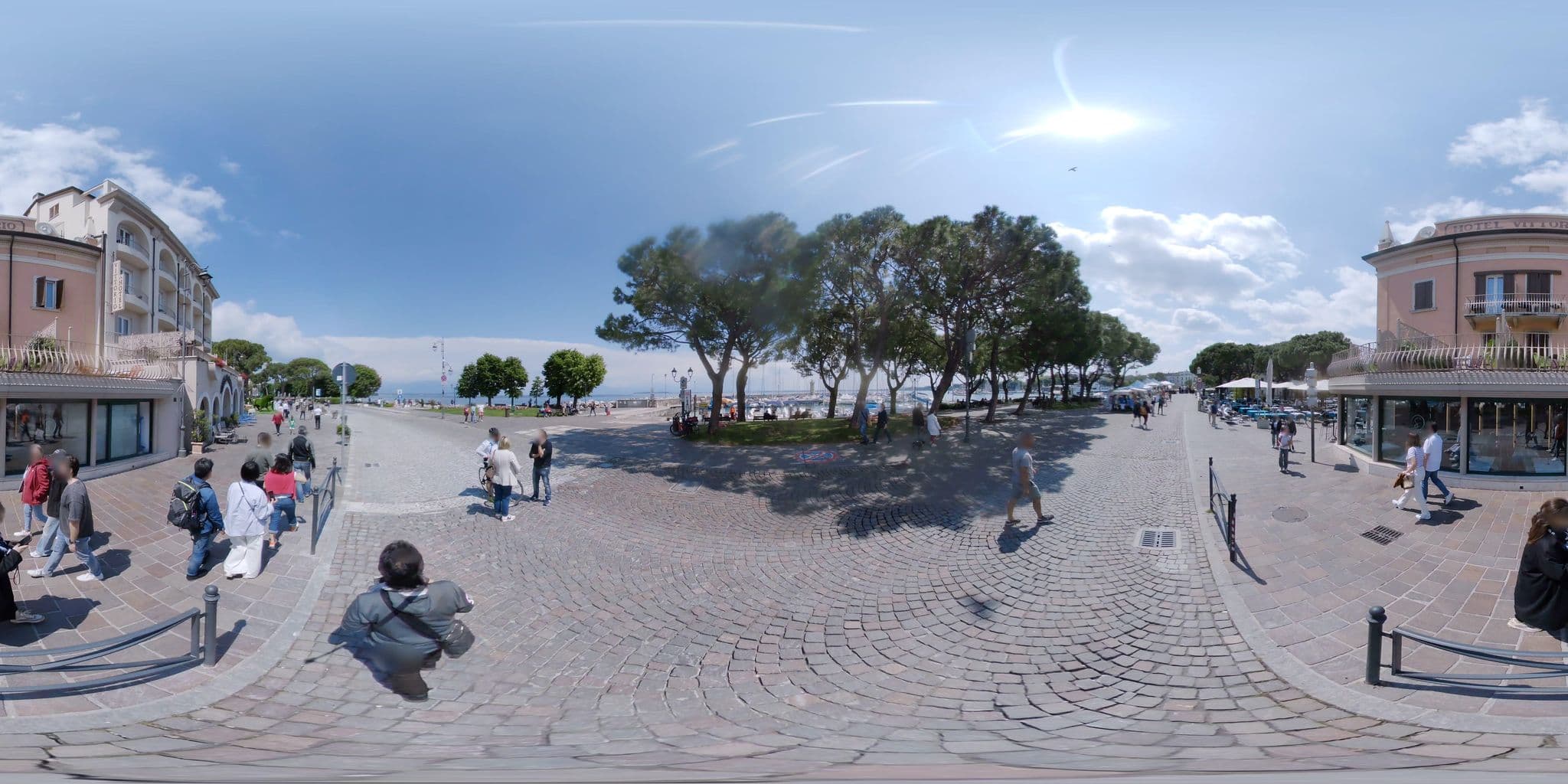 Street view near Vittorio, Desenzano del Garda — © mapconcierge (CC BY-SA · Mapillary)