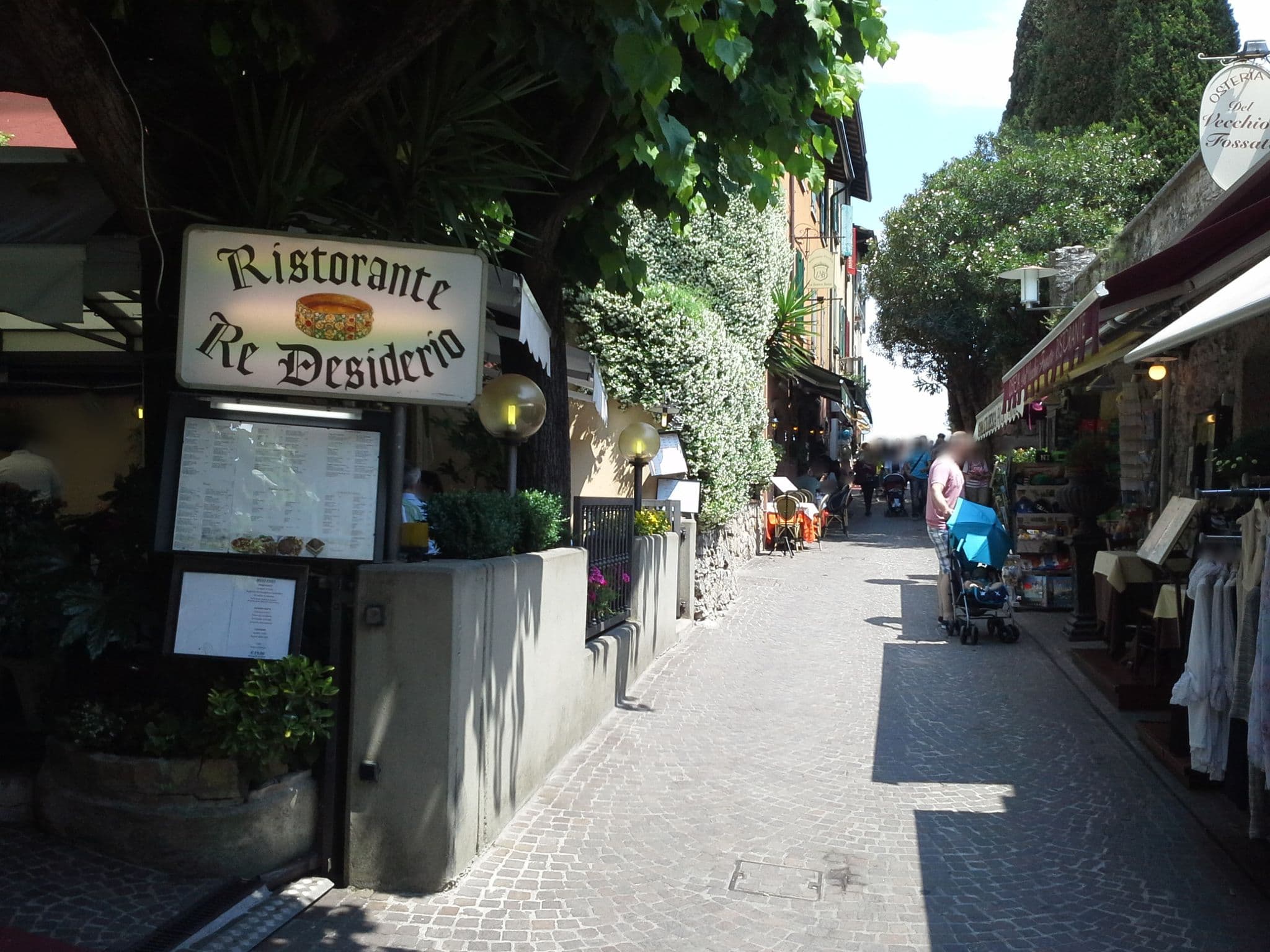 Street view near Hotel Corte Regina, Sirmione — © rausk (CC BY-SA · Mapillary)