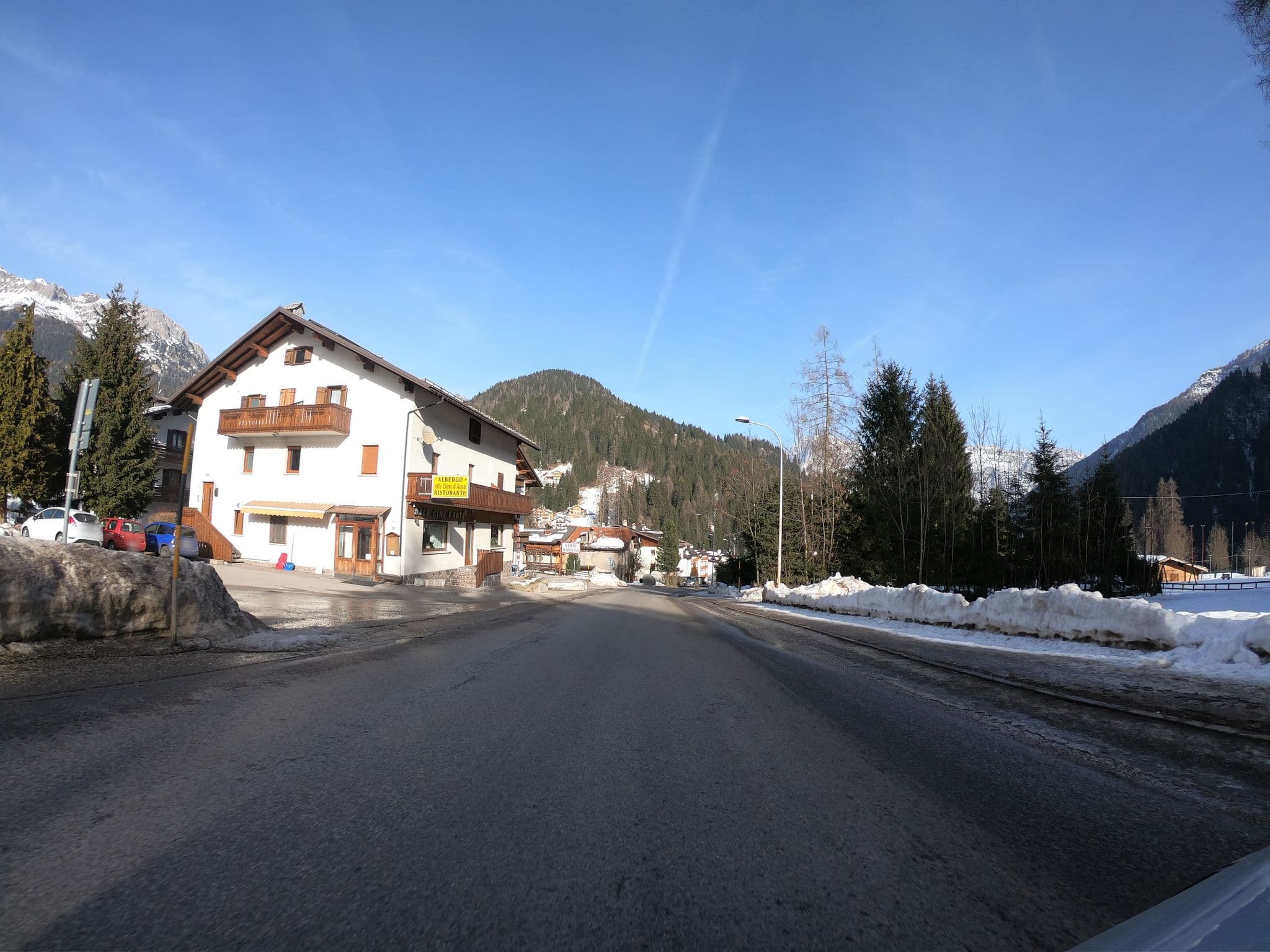 Street view near Albergo Cime d'Auta, Pie' Falcade — © chrisbeddow (CC BY-SA · Mapillary)