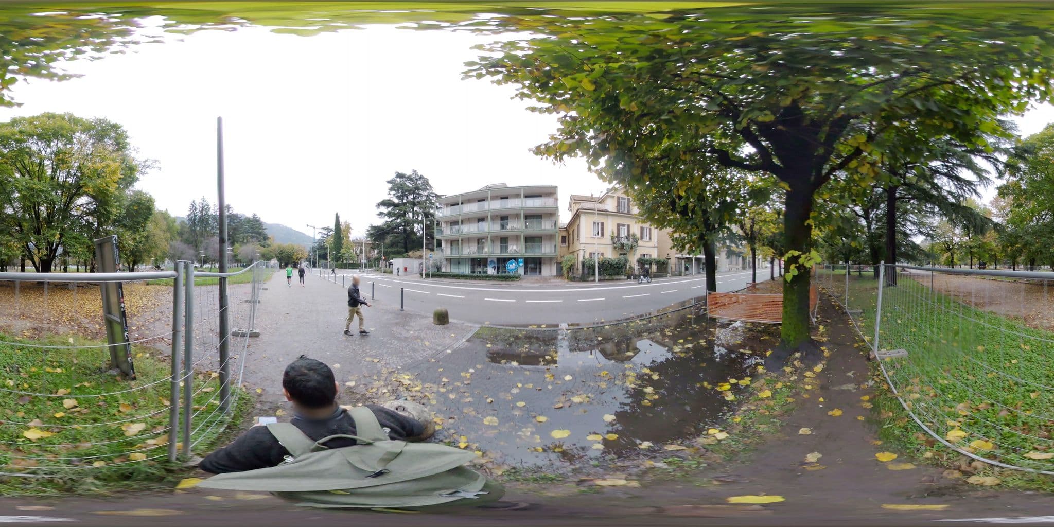 Street view near La Perla, Como — © mapconcierge (CC BY-SA · Mapillary)