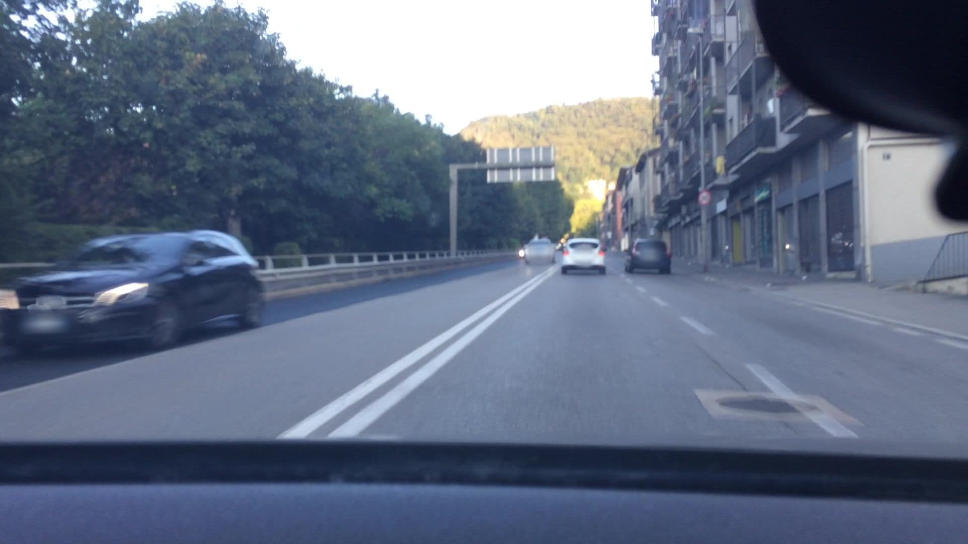 Street view near La Casa Sul Bosco, Como — © lvl5 (CC BY-SA · Mapillary)