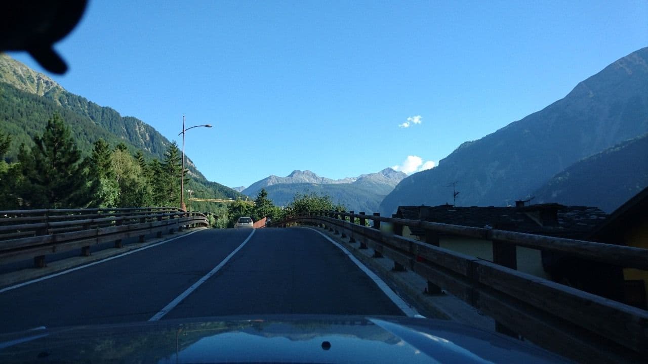 Street view near L'Abri des Amis, Courmayeur — © voschix (CC BY-SA · Mapillary)