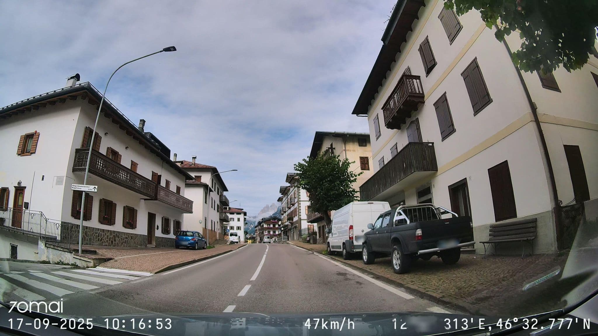 Street view near Cadore Haus, Auronzo — © doriel (CC BY-SA · Mapillary)