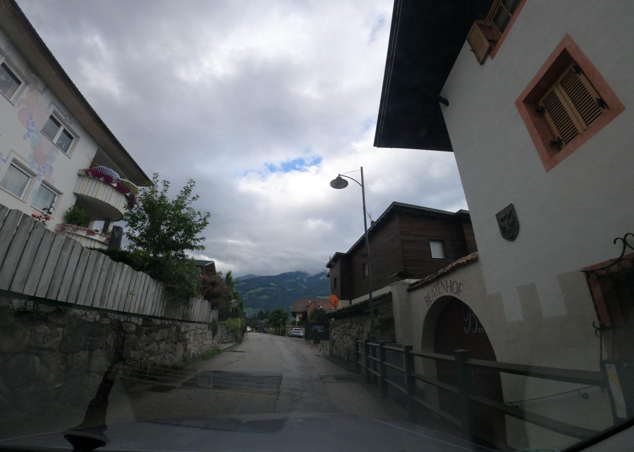 Street view near Beatenhof, Tirolo