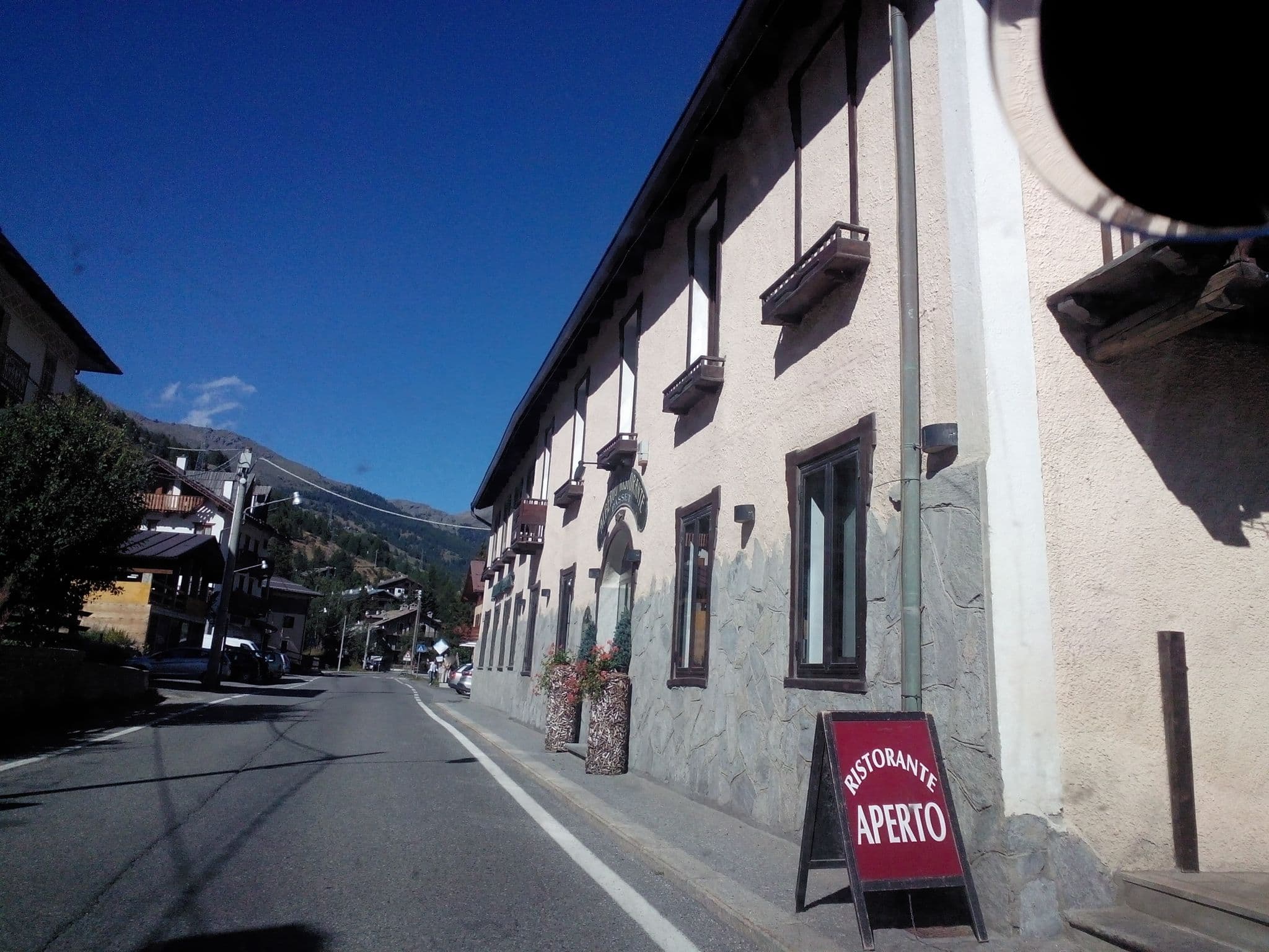 Street view near Albergo Passet, Sauze d'Oulx — © gabbro (CC BY-SA · Mapillary)