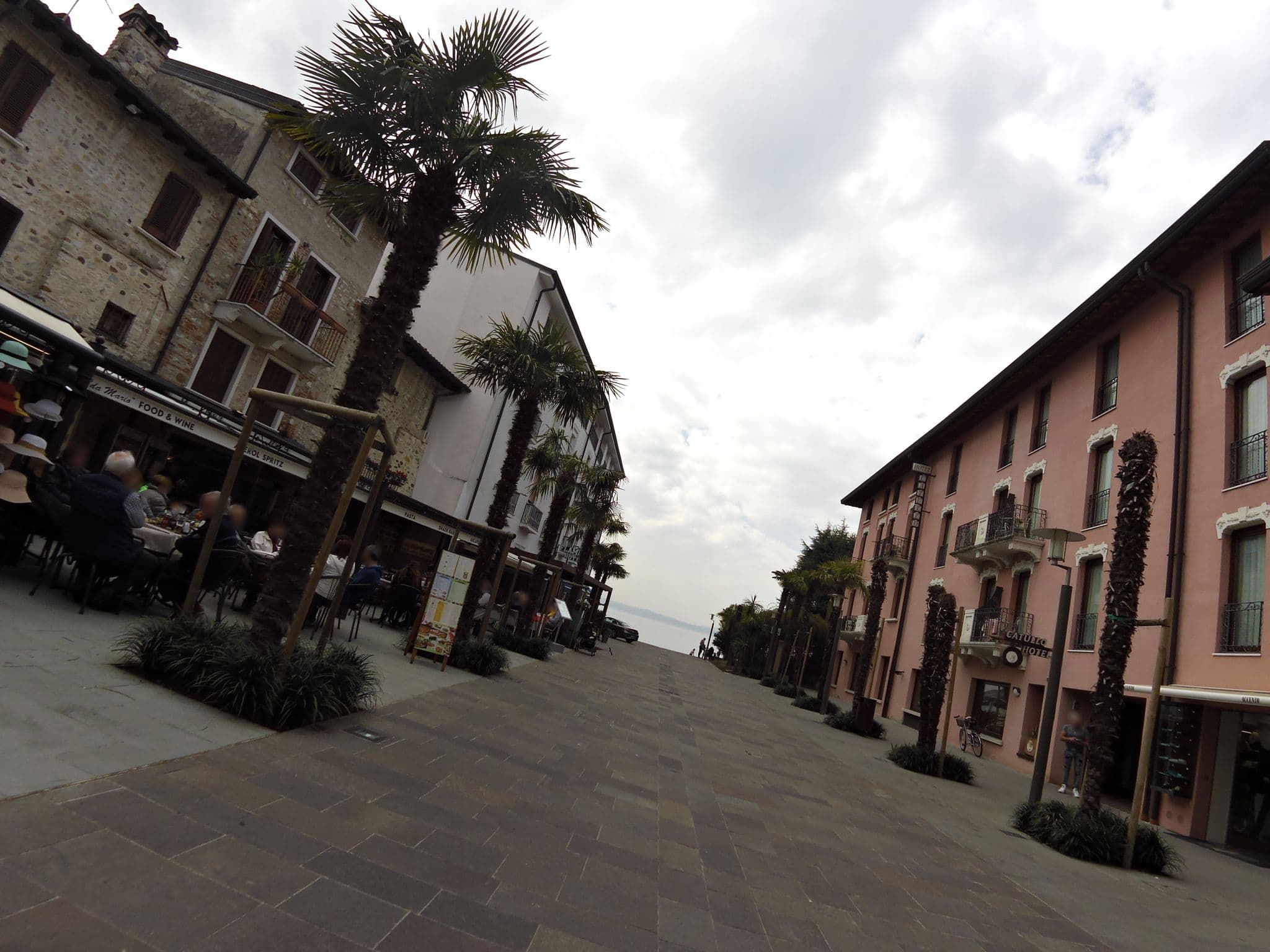 Street view near Loft Sirmione, Sirmione — © marcuscalabresus (CC BY-SA · Mapillary)