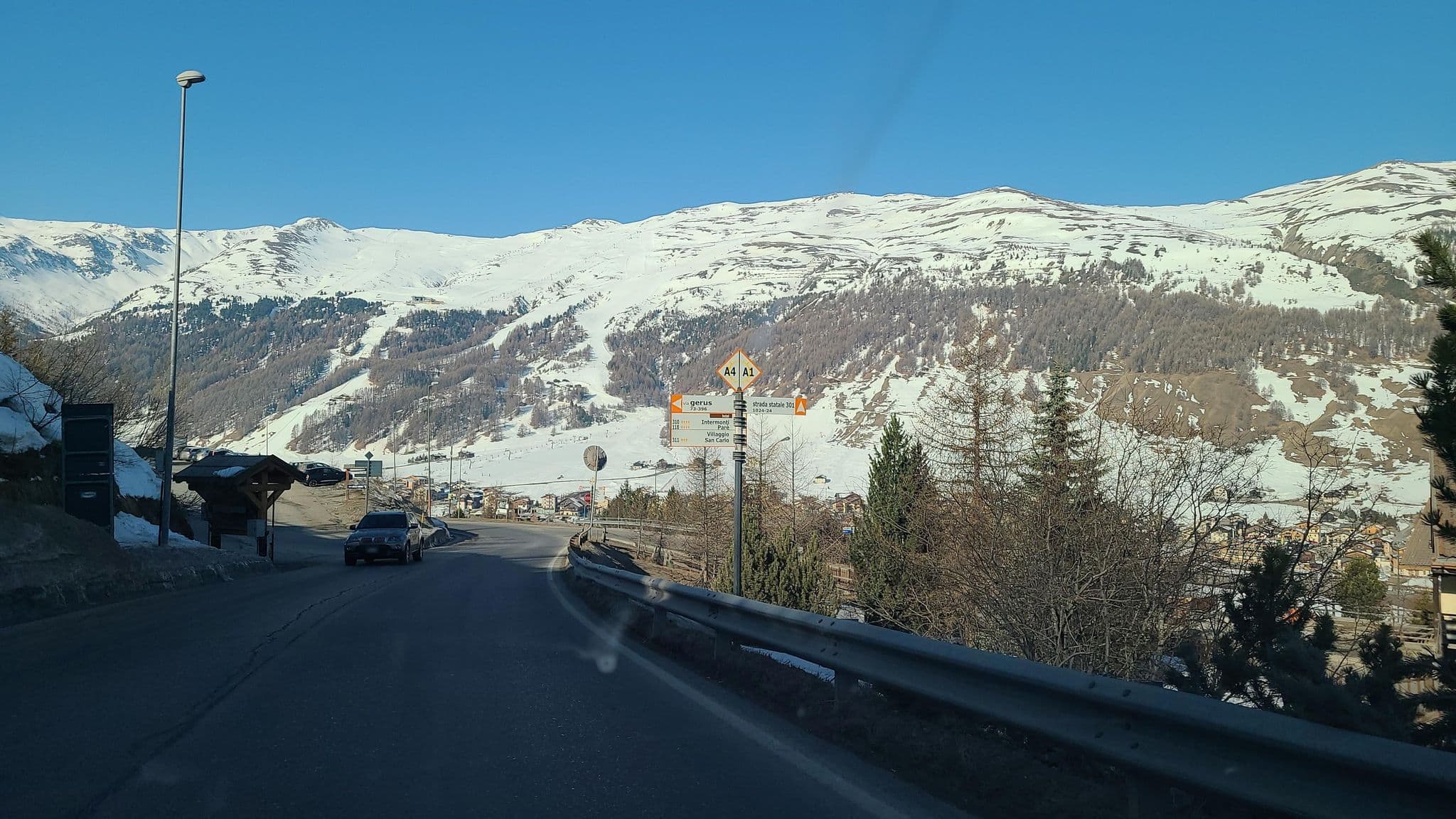 Street view near Hotel Loredana, Livigno