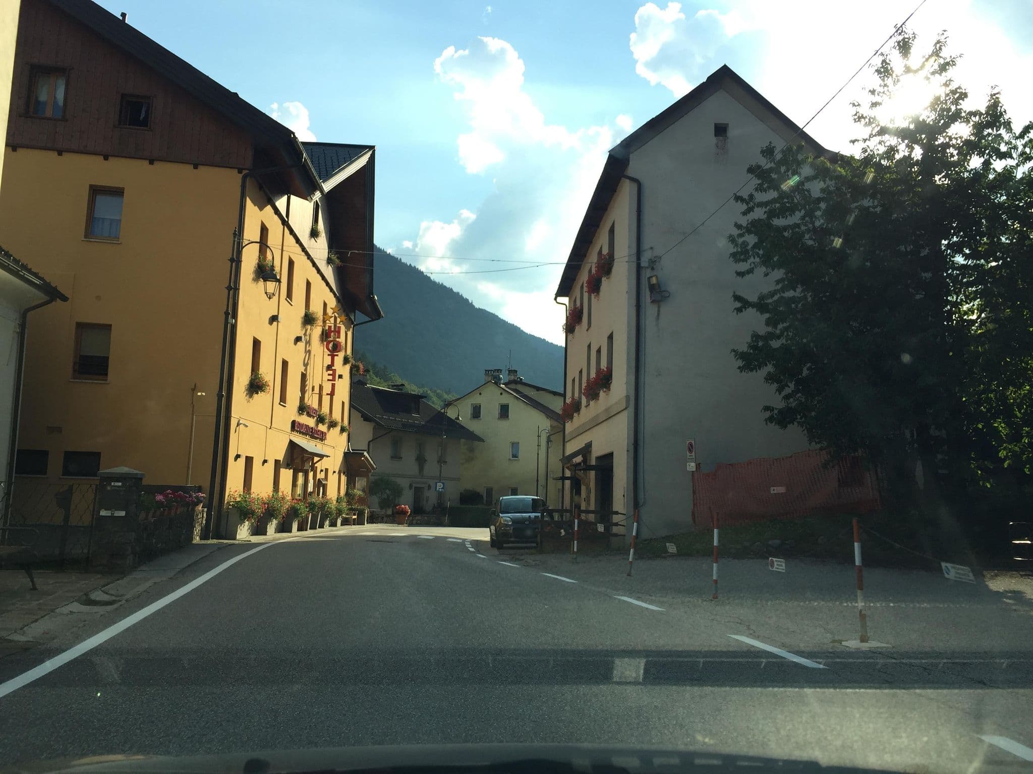 Street view near Hotel Trieste, Tarvisio — © igorzo (CC BY-SA · Mapillary)