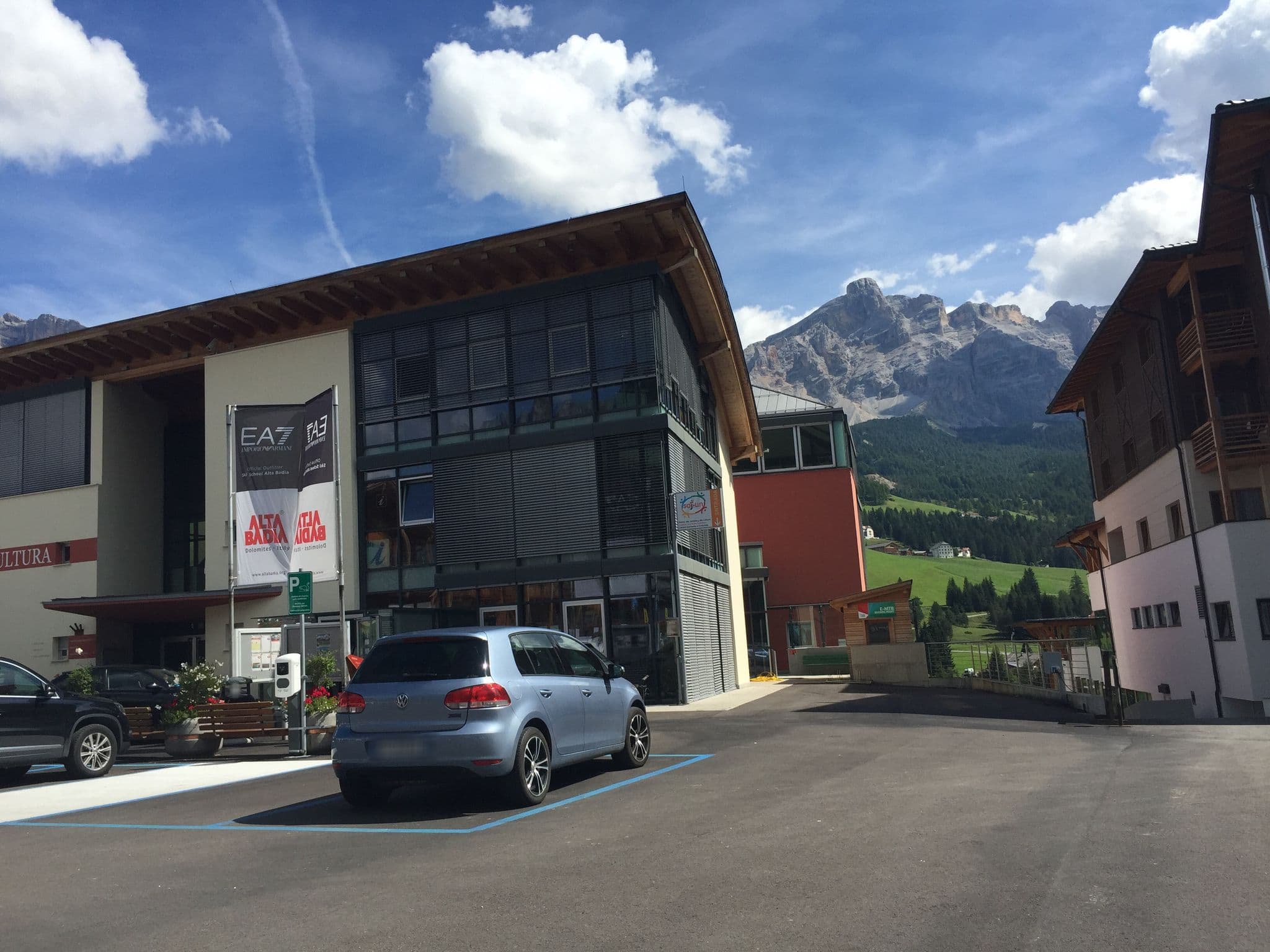 Street view near Ciasa Soleil, La Valle - Wengen — © mapillary_service (CC BY-SA · Mapillary)