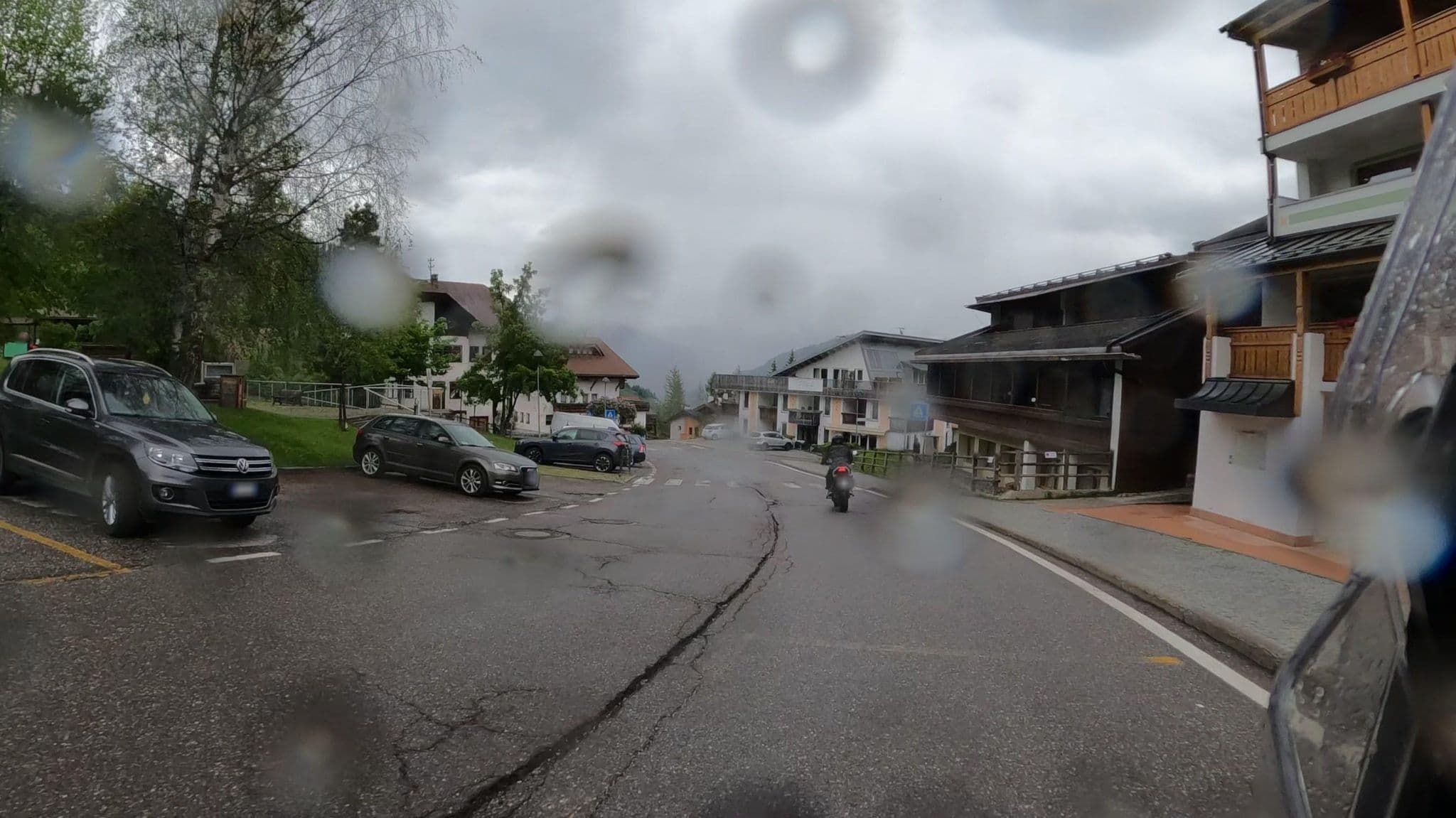 Street view near Hotel Antermoia, La Valle - Wengen