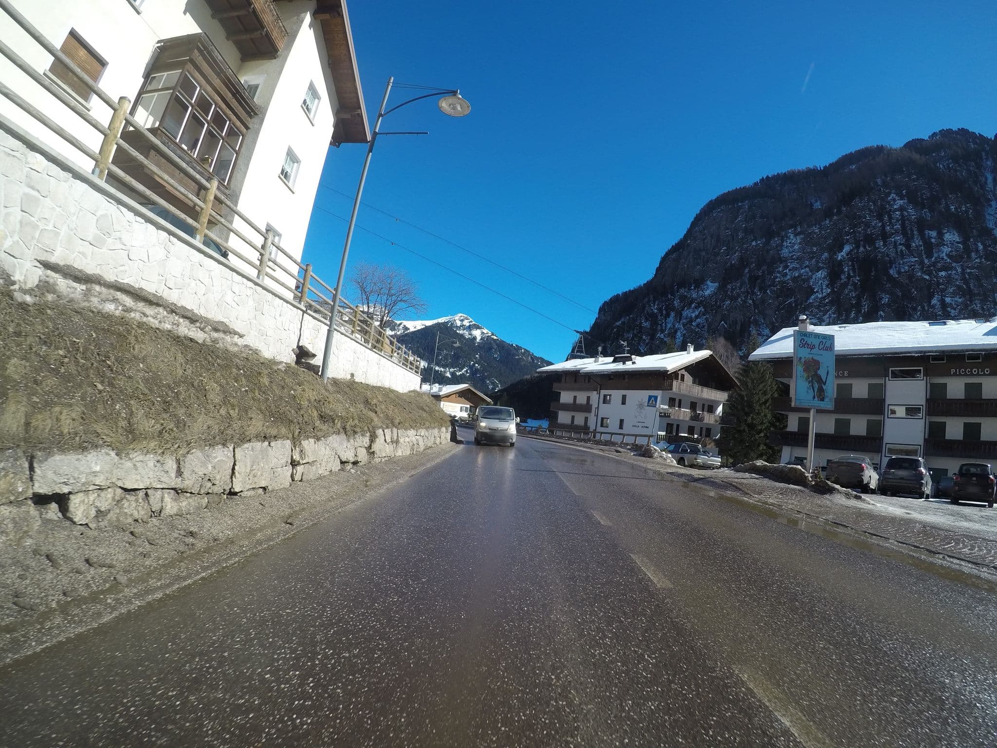 Street view near La Gran Elba, Canazei