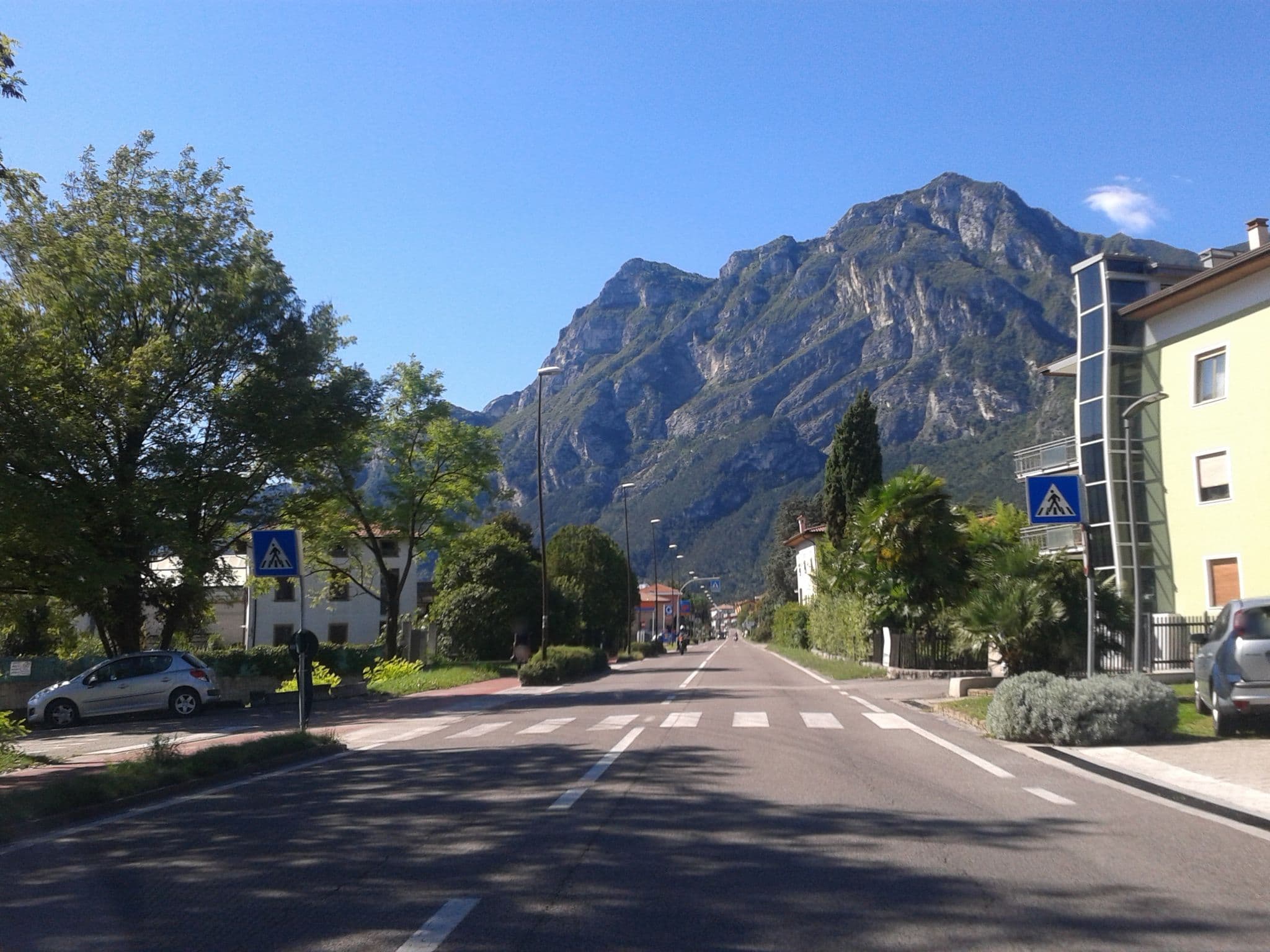 Street view near Hotel Campagnola, Riva del Garda