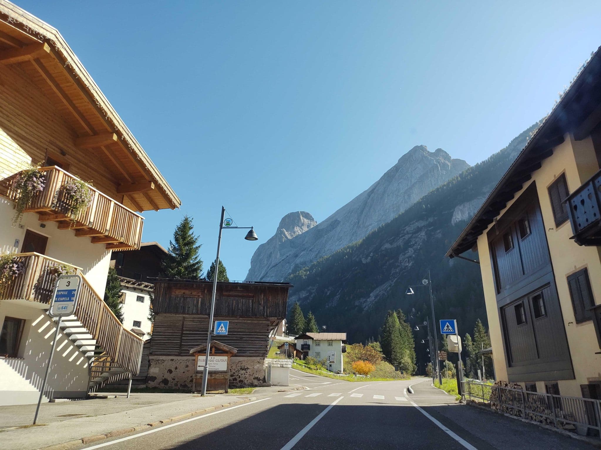 Street view near Albergo Sonia, Canazei