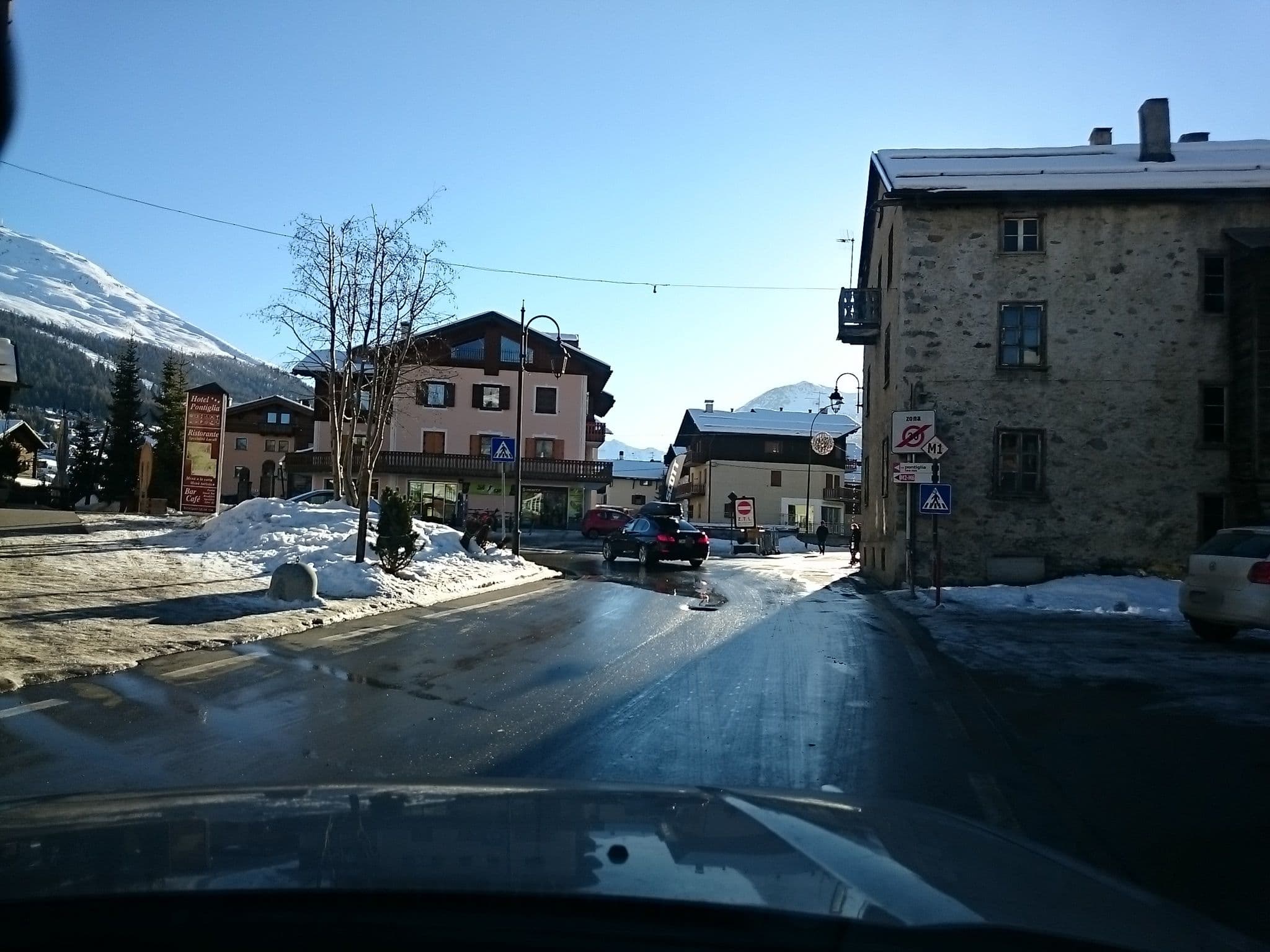 Street view near Pontiglia, Livigno