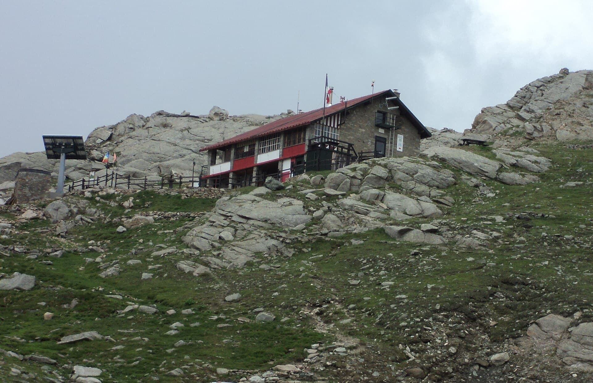 Rifugio Città di Chivasso (via Wikimedia Commons, Public domain)
