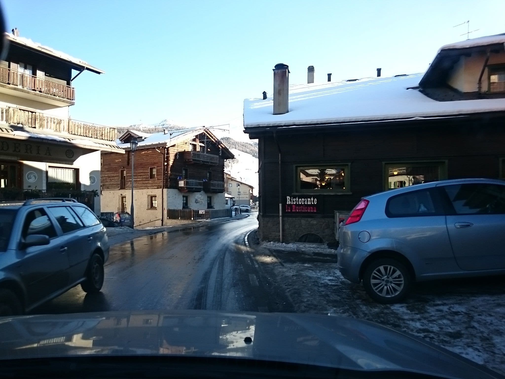 Street view near Hotel Federia, Livigno — © voschix (CC BY-SA · Mapillary)