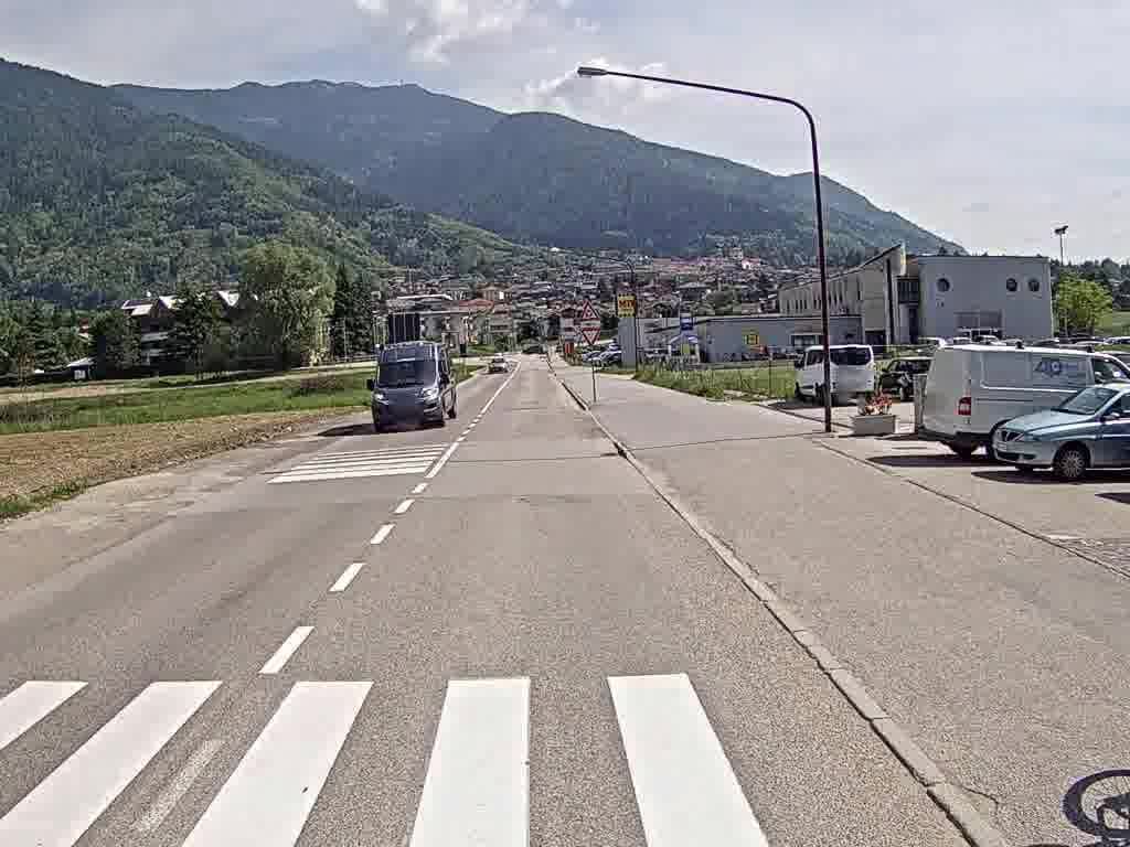 Street view near Hotel ristorante "Al Brenta", Levico Terme — © giulio650 (CC BY-SA · Mapillary)