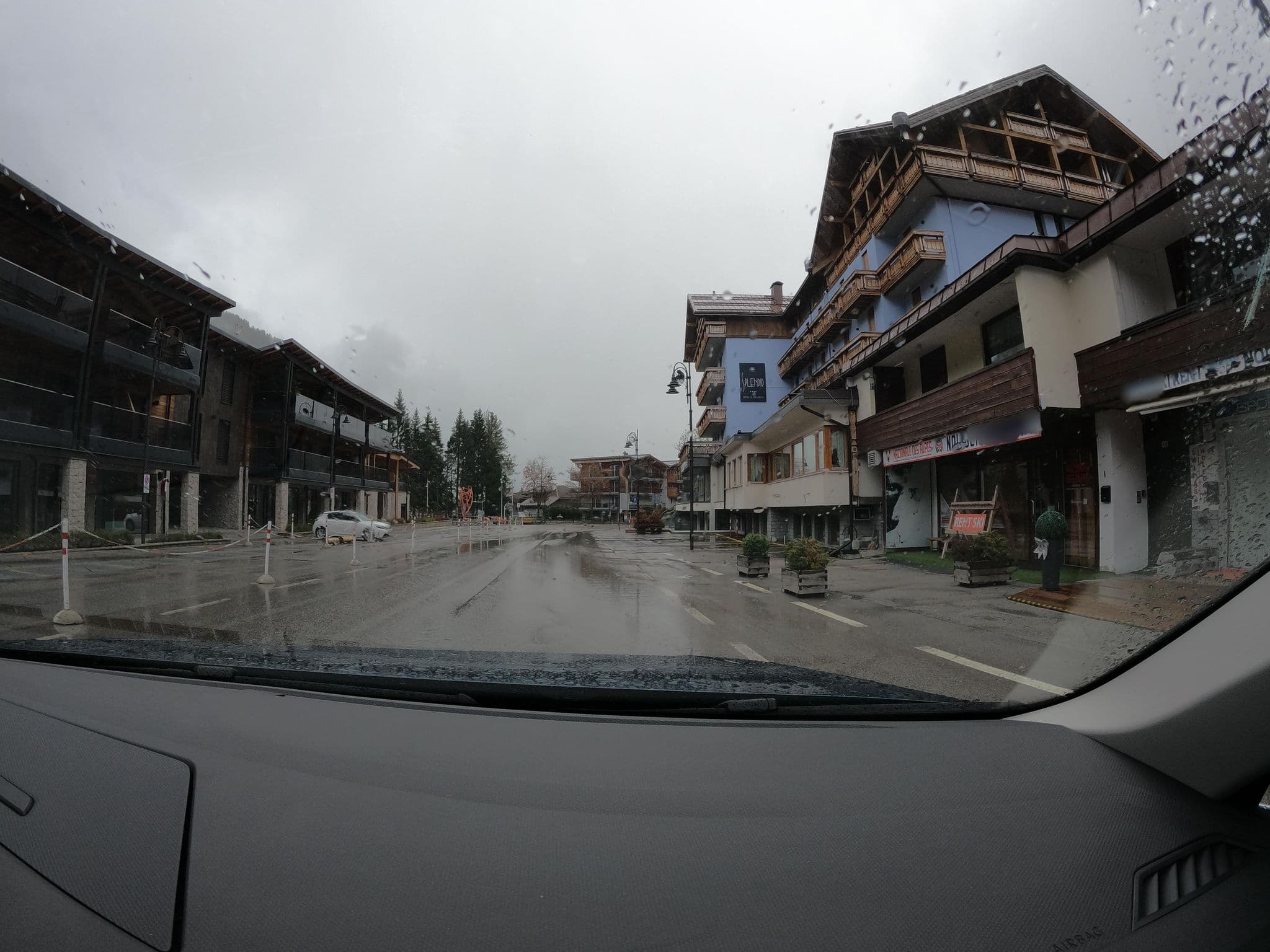 Street view near Hotel Splendid, Pinzolo