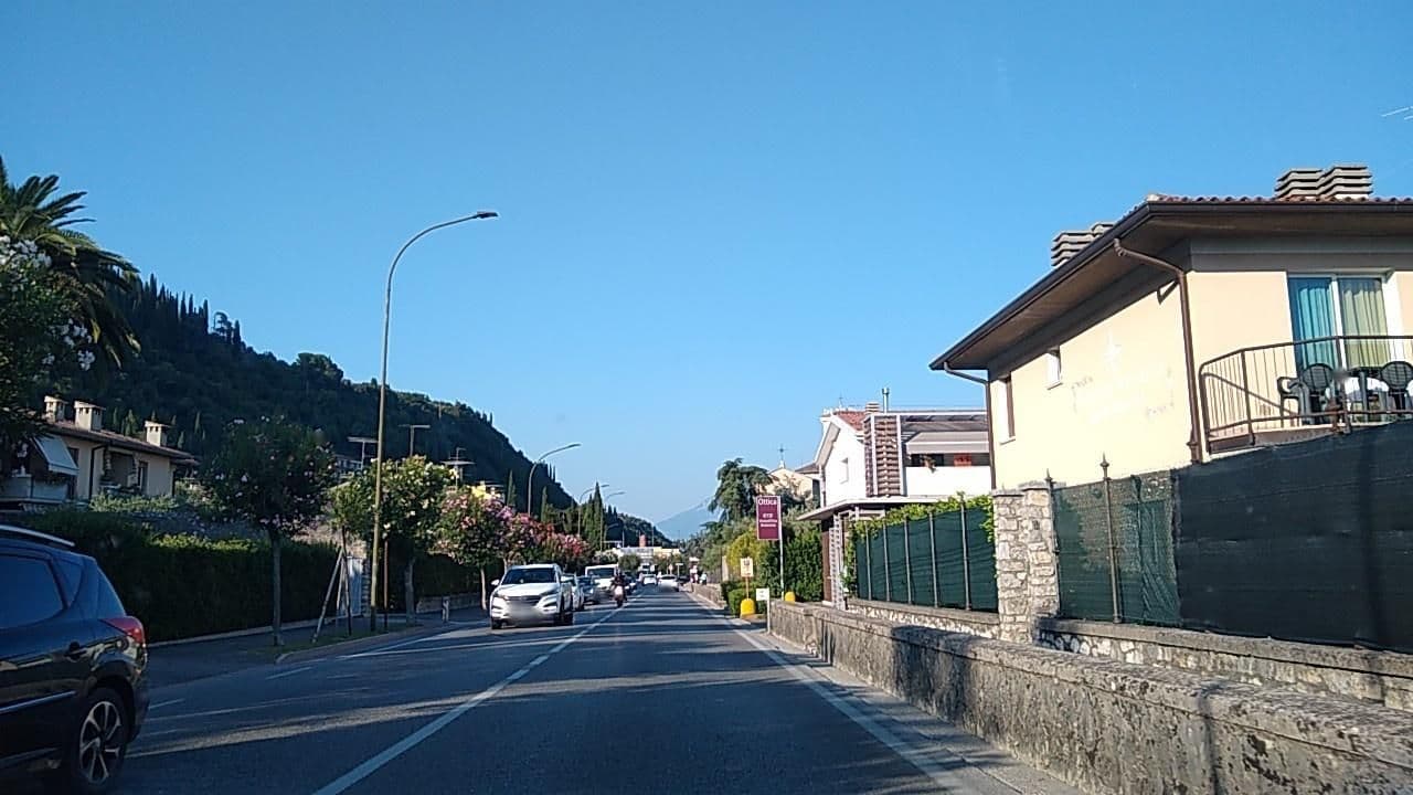Street view near Garda Resort, Toscolano Maderno — © thetornado76 (CC BY-SA · Mapillary)