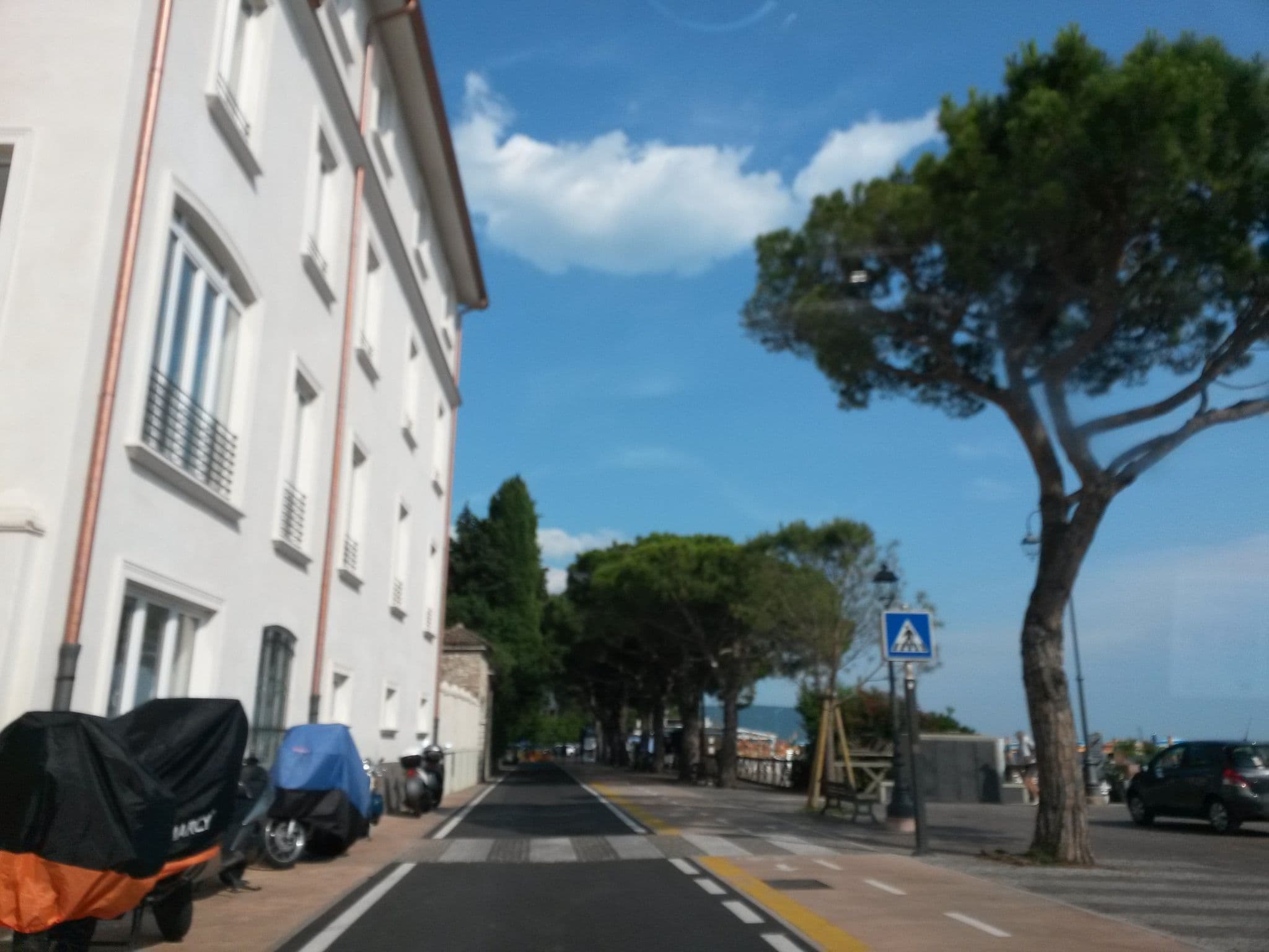 Street view near Piamarta hotel & resort, Toscolano Maderno — © uwekoch (CC BY-SA · Mapillary)