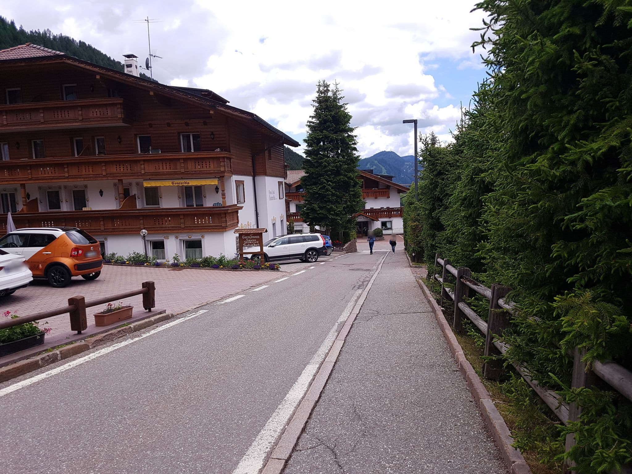 Street view near Garni Franca, Selva