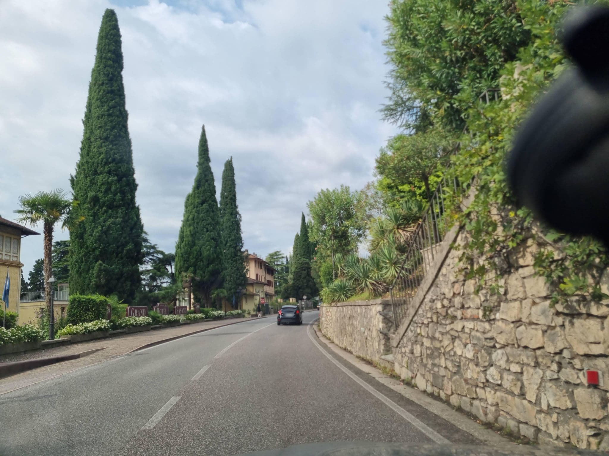 Street view near Grand Hotel Fasano, Gardone Riviera — © dsmm (CC BY-SA · Mapillary)