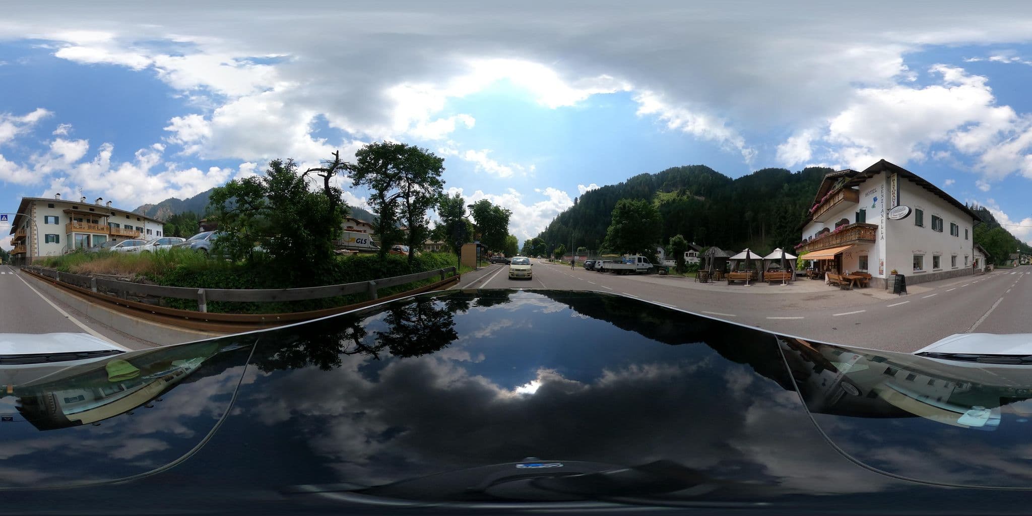 Street view near Genzianella, Castello Molina di Fiemme — © peterleth (CC BY-SA · Mapillary)