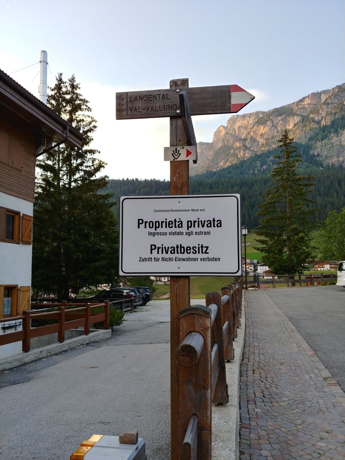 Street view near Week End Senoner, Selva