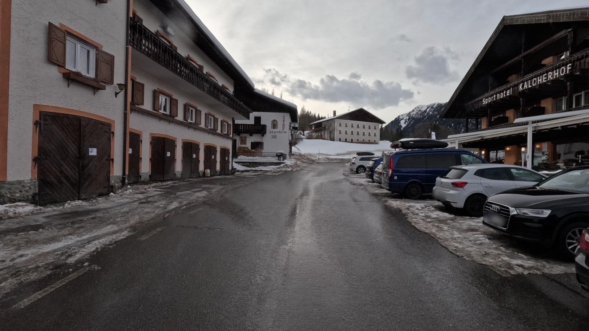 Street view near Sporthotel Kalcherhof, Racines - Ratschings — © bct (CC BY-SA · Mapillary)
