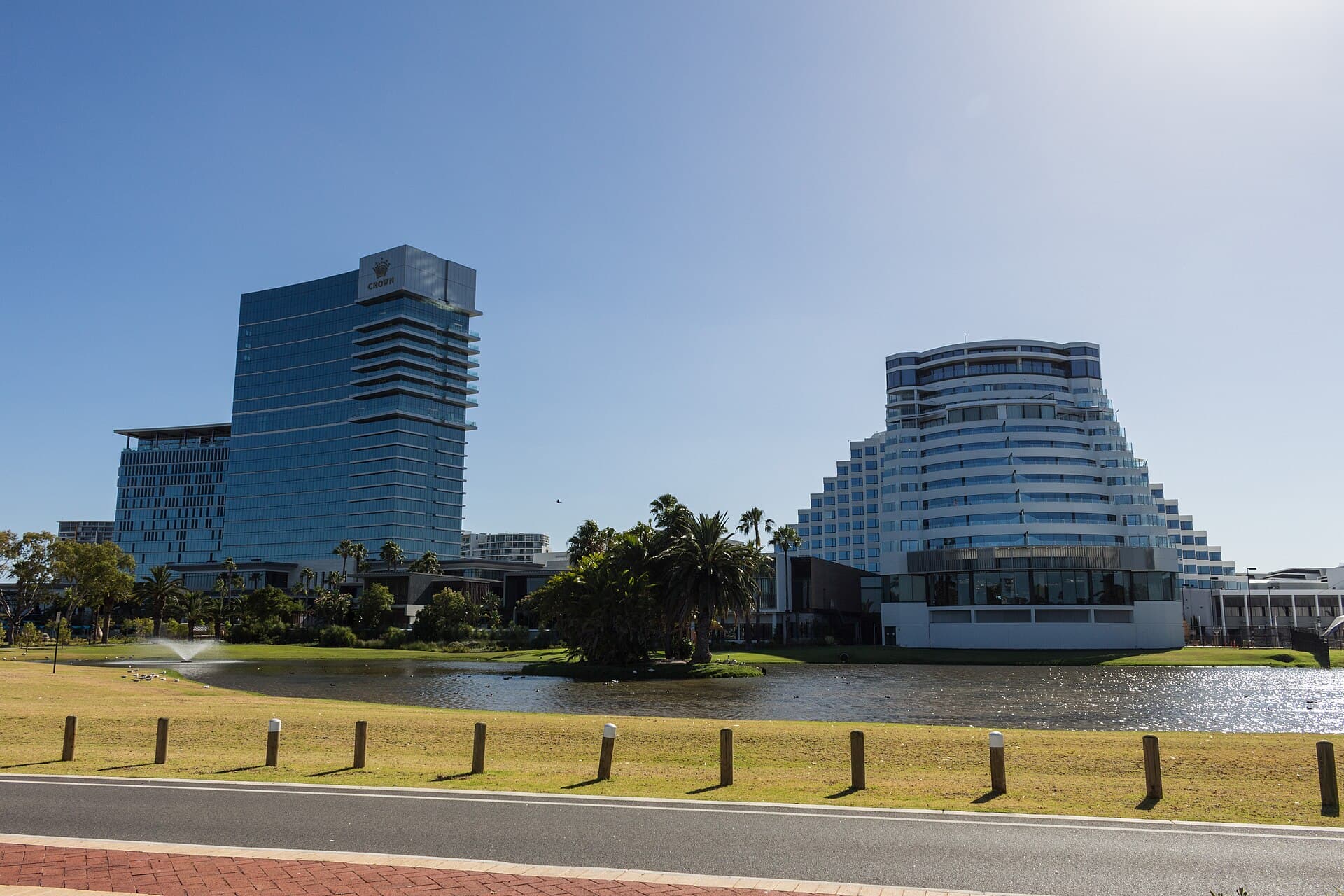 Crown Promenade, Perth (via Wikimedia Commons, CC0)