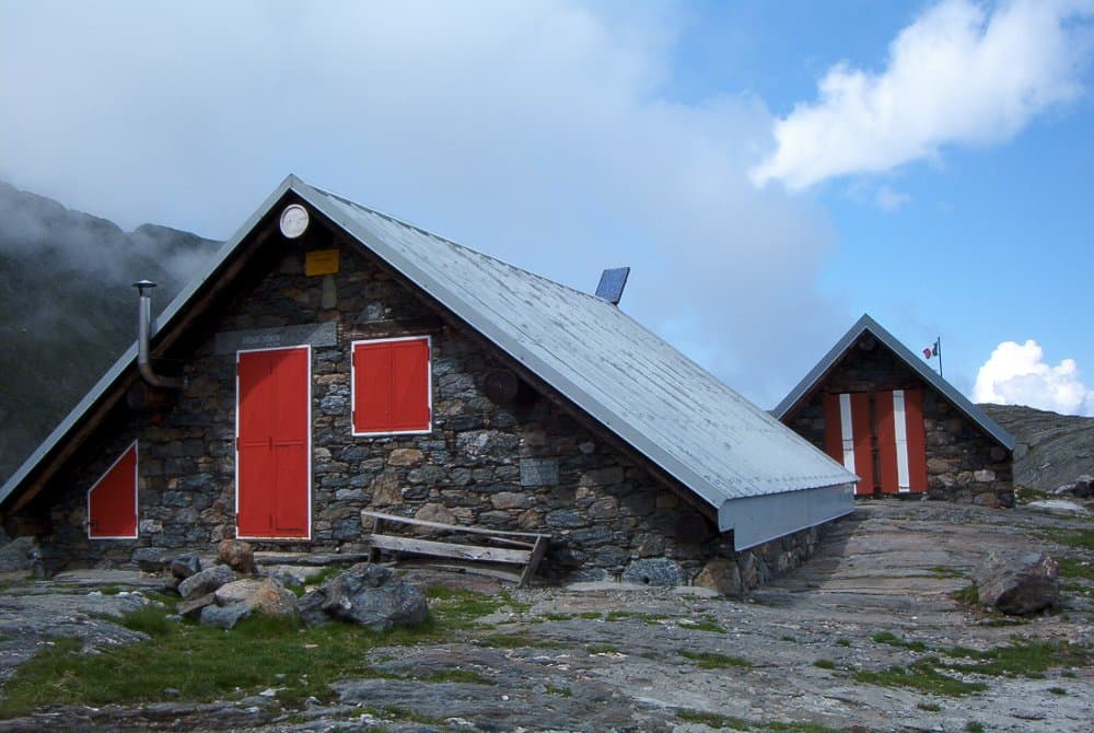 Rifugio Ottorino Donati (via Wikimedia Commons, CC BY 3.0)