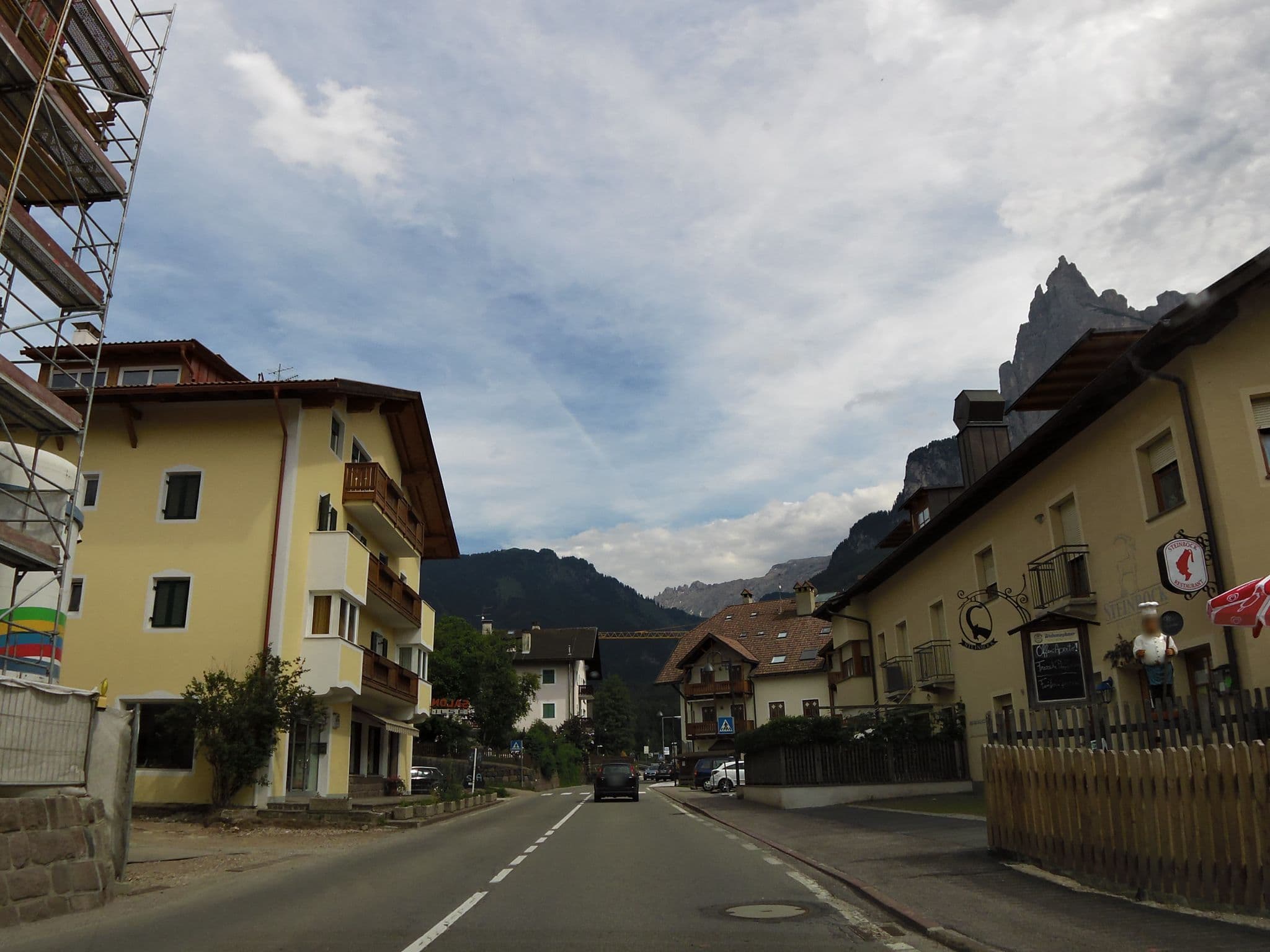 Street view near La Paula, Siusi — © madel (CC BY-SA · Mapillary)