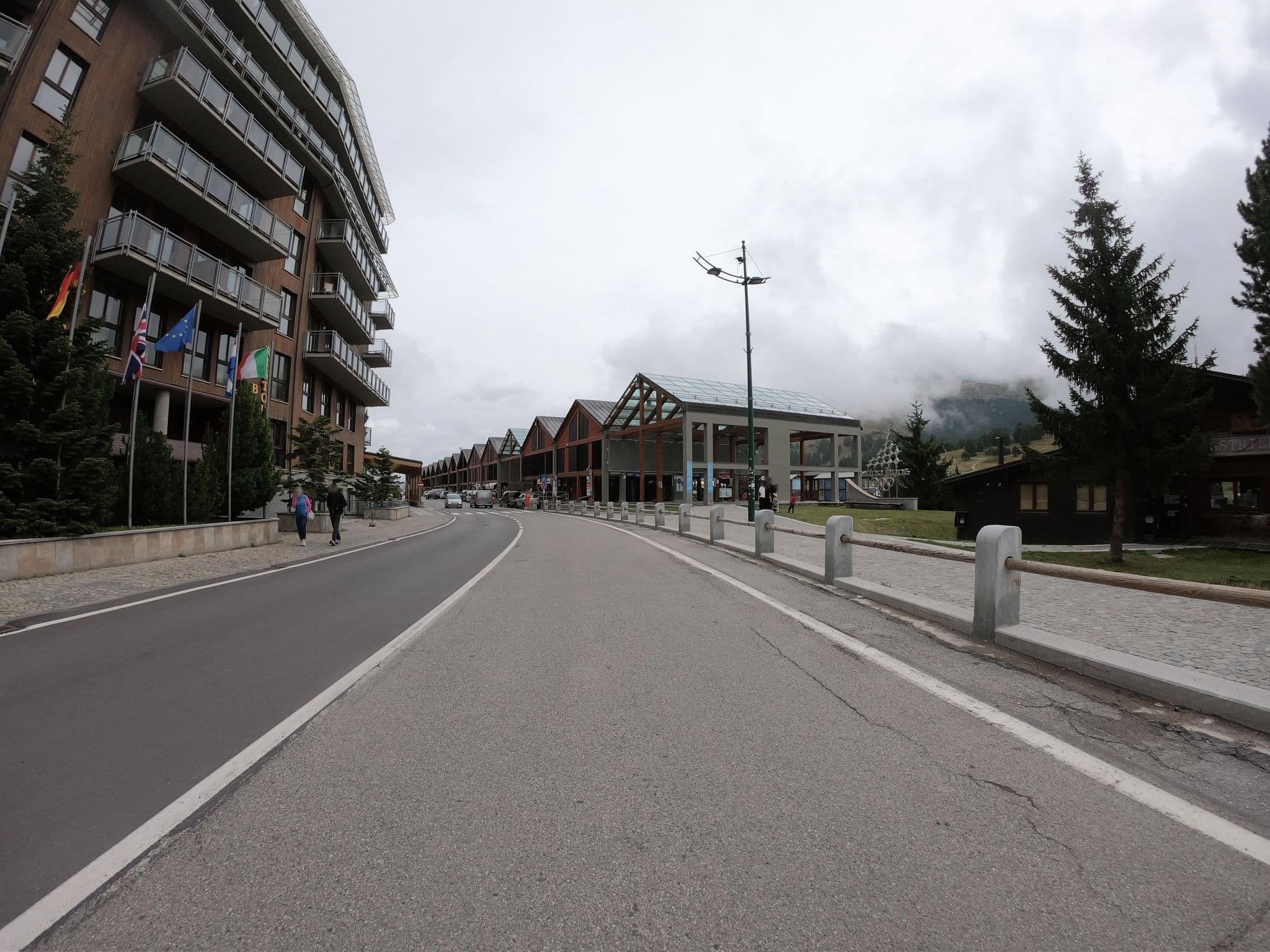 Street view near Hotel Cristallo, Sauze d'Oulx — © joostjakob (CC BY-SA · Mapillary)