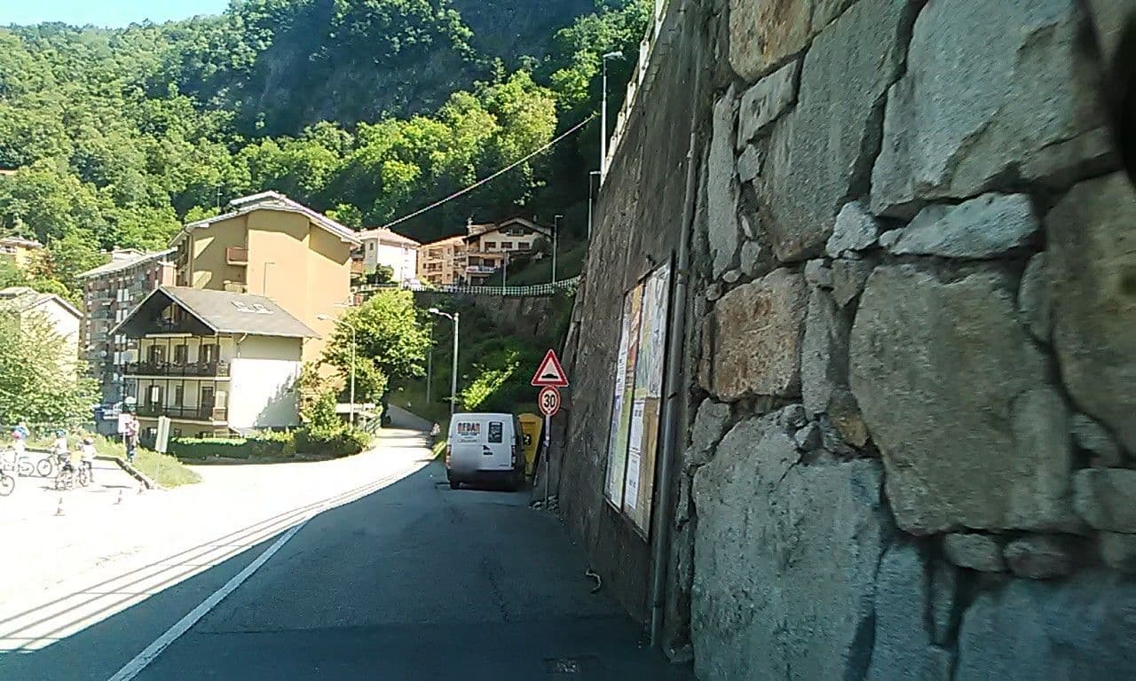 Street view near Casa per Ferie Villa Santa Maria, Varallo — © mikki65 (CC BY-SA · Mapillary)