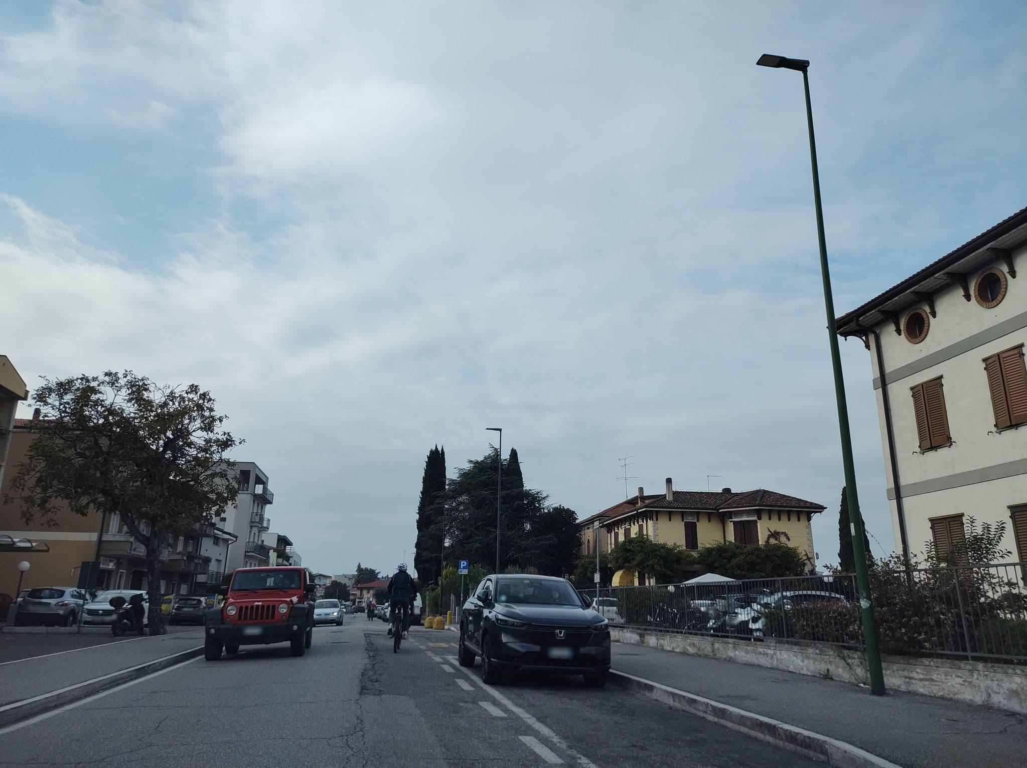 Street view near Hotel Dori, Peschiera del Garda — © thetornado76 (CC BY-SA · Mapillary)
