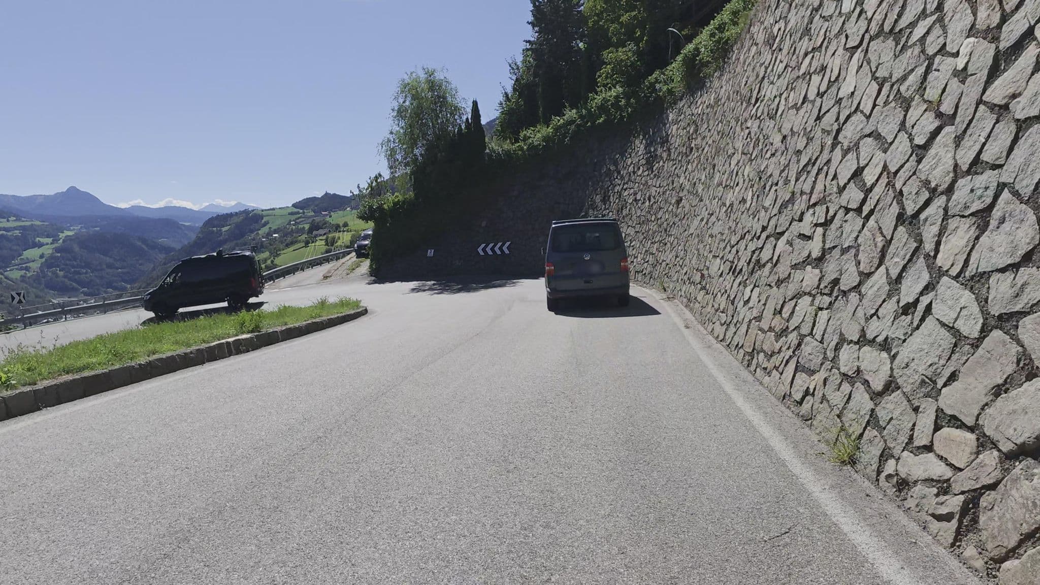 Street view near Walch Hof, Barbiano - Barbian — © Guzzi_Franze (CC BY-SA · Mapillary)
