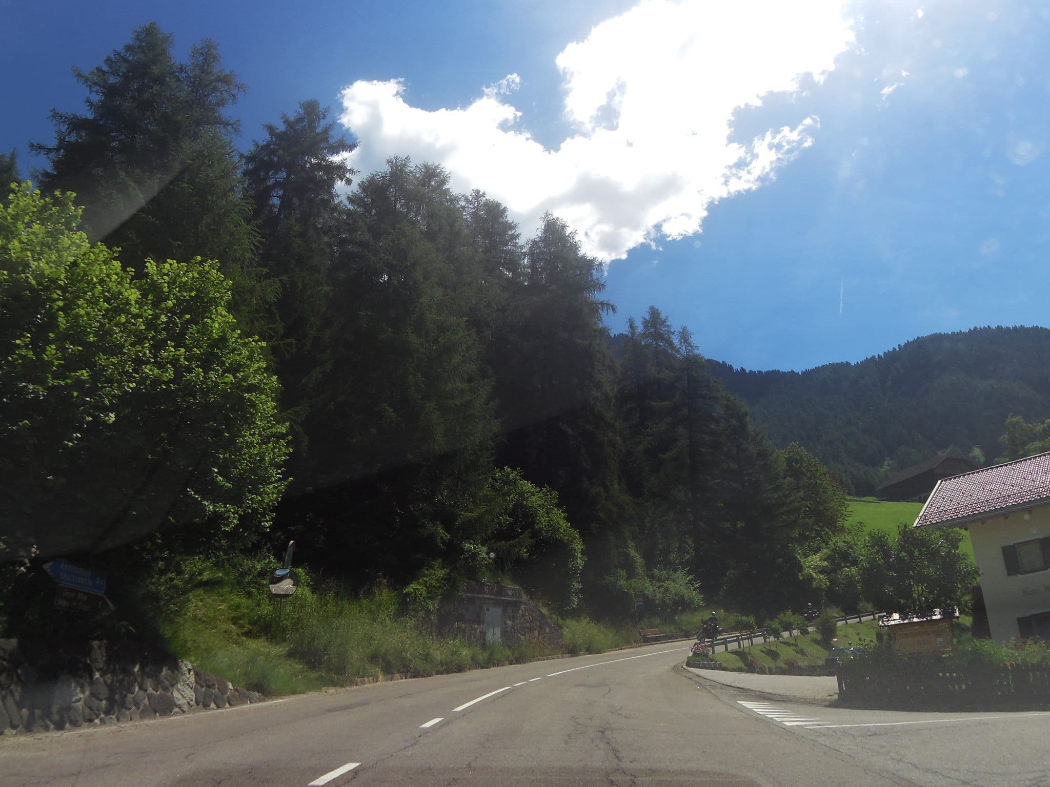 Street view near Haus Waldrand, Siusi — © madel (CC BY-SA · Mapillary)