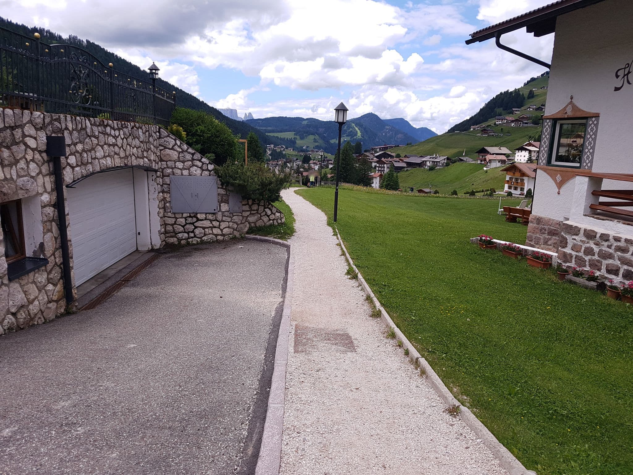 Street view near Cësa Helene, Selva — © dsmm (CC BY-SA · Mapillary)