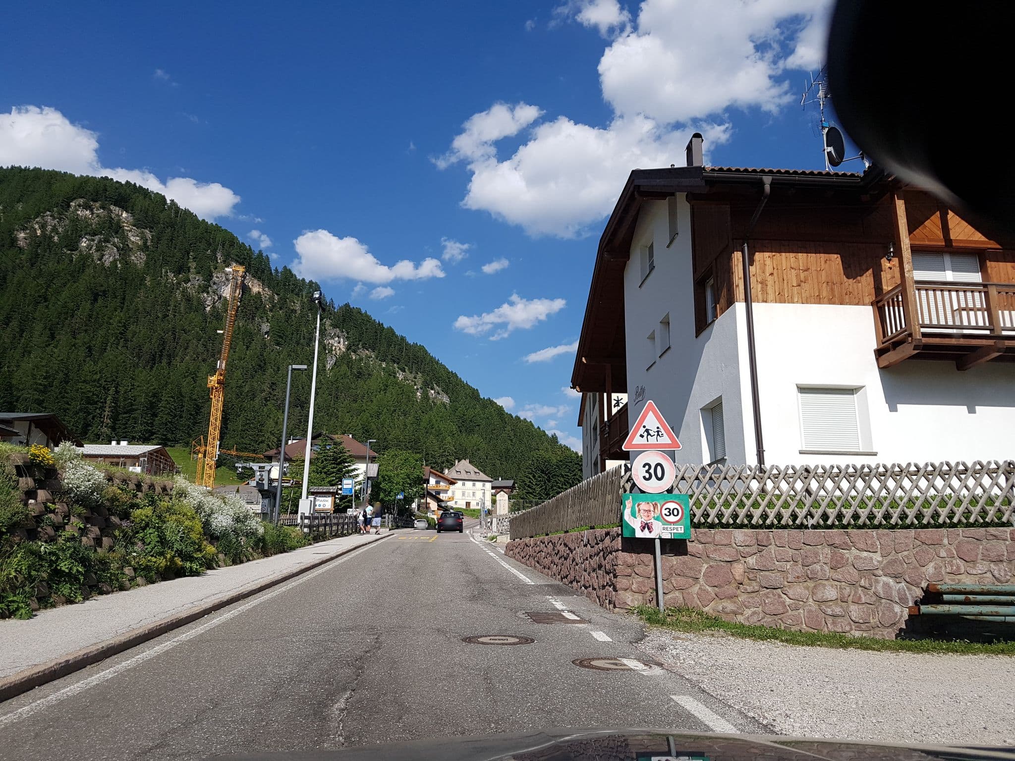 Street view near Betty, Santa Cristina Valgardena — © dsmm (CC BY-SA · Mapillary)