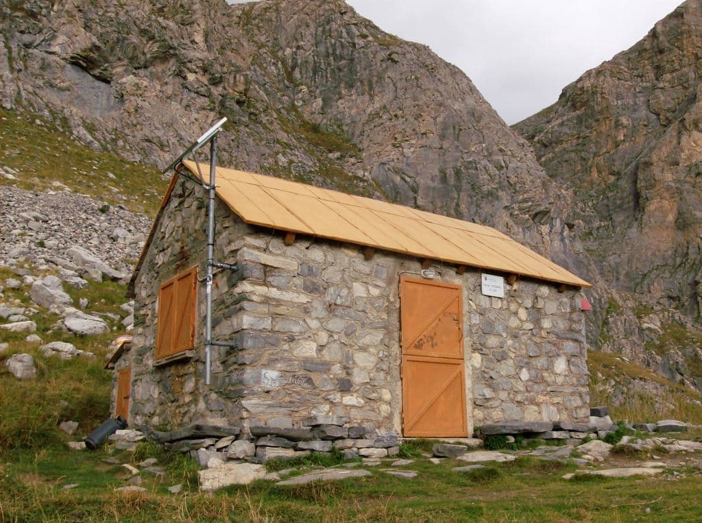 Rifugio Stroppia (via Wikimedia Commons, CC BY 3.0)