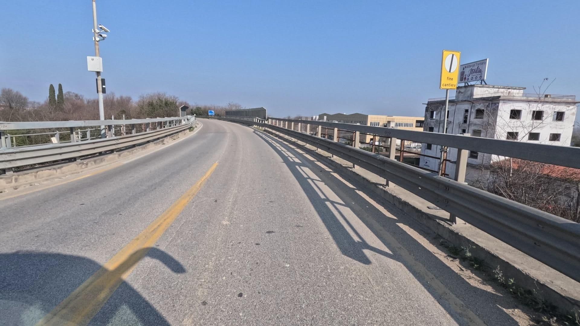 Street view near Albergo Italia, San Martino della Battaglia — © bct (CC BY-SA · Mapillary)