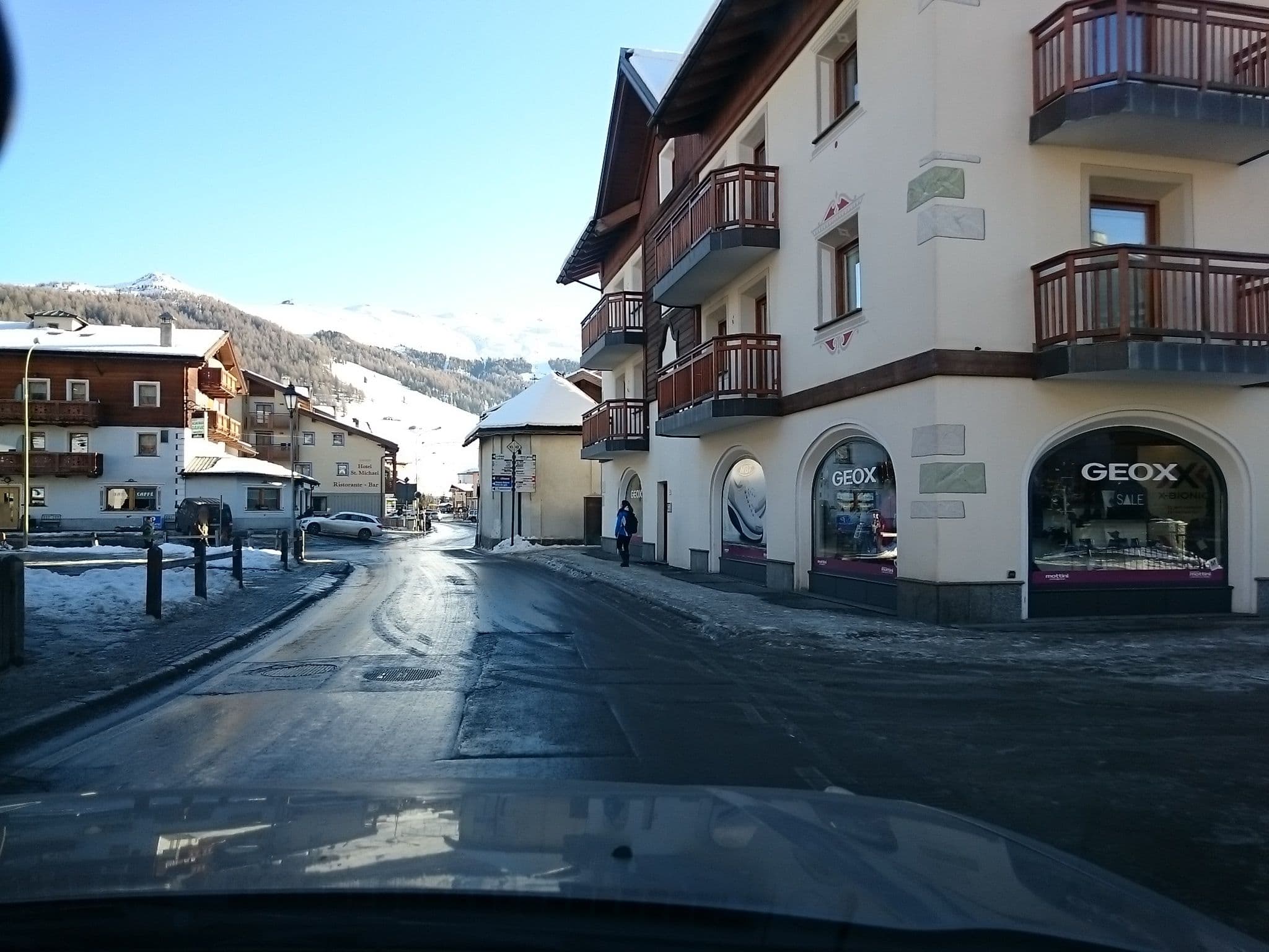 Street view near Camana Veglia, Livigno