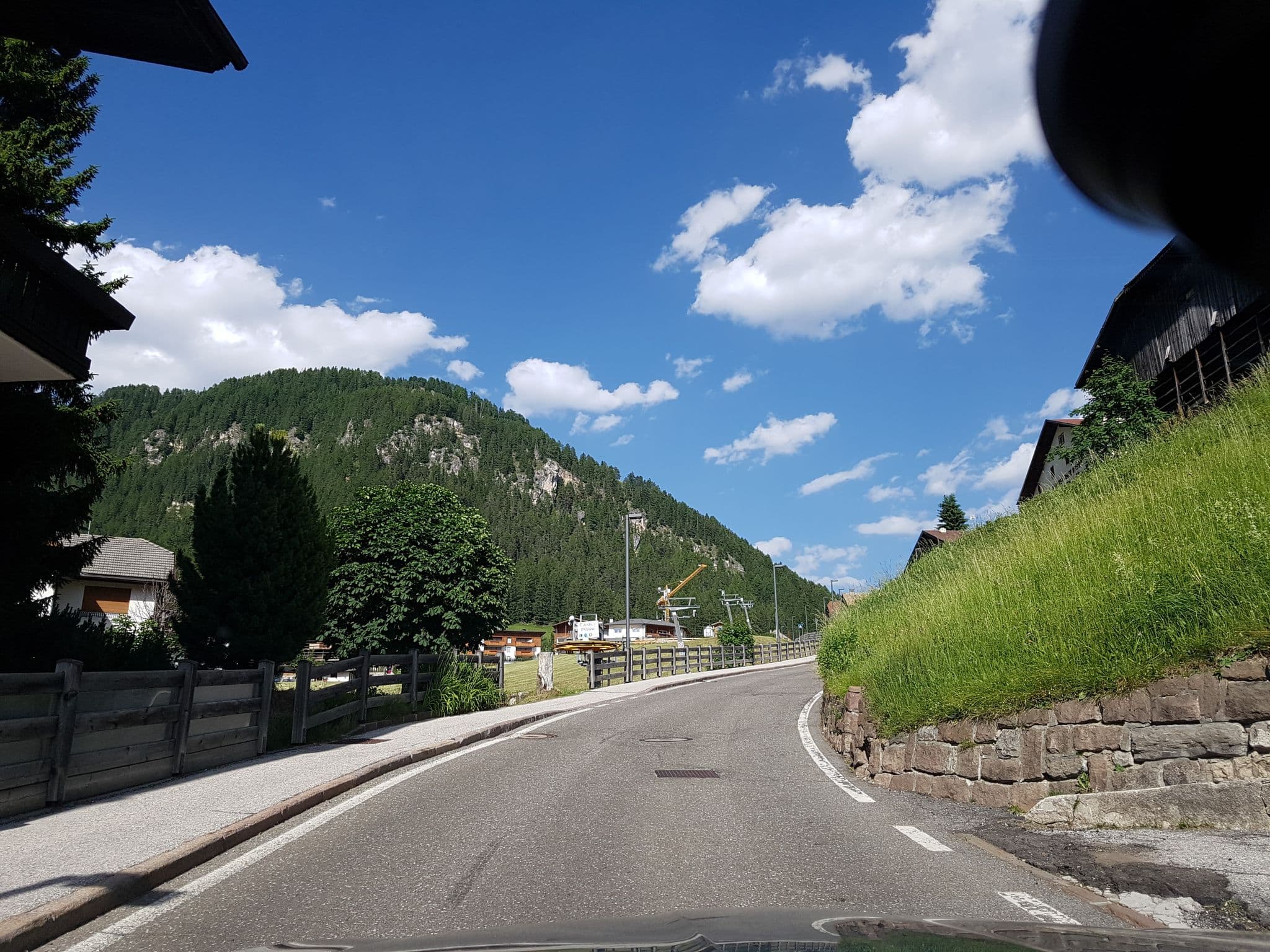 Street view near Belmont, Santa Cristina Valgardena — © dsmm (CC BY-SA · Mapillary)