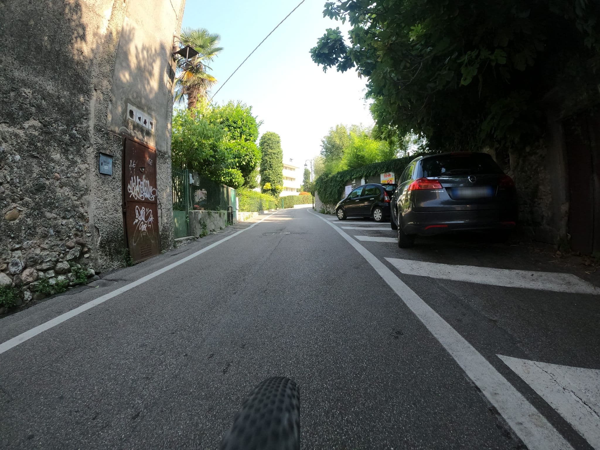 Street view near Cà Geffa, Garda — © plexi32 (CC BY-SA · Mapillary)