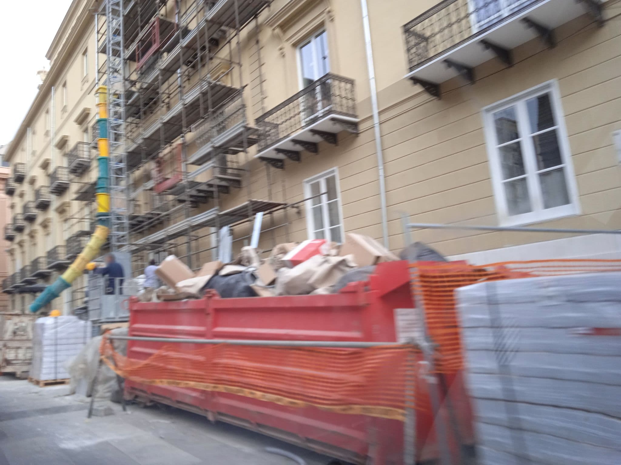 Street view near Grand Hotel Palme, Palermo
