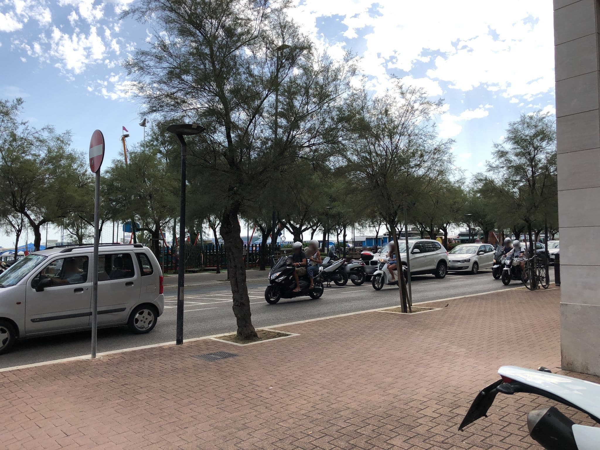 Street view near Charlie Hotel, Pesaro — © peterleth (CC BY-SA · Mapillary)