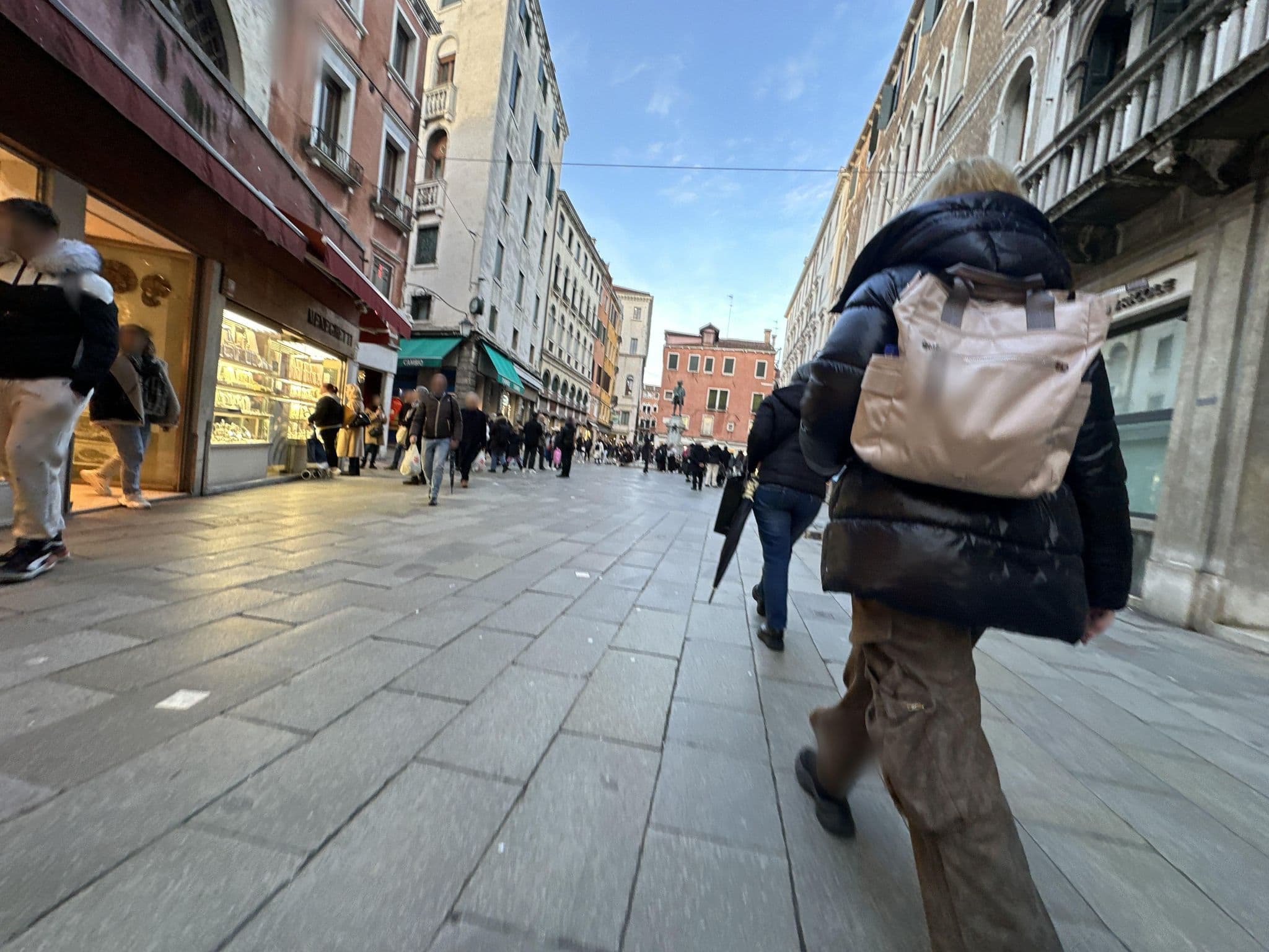 Street view near Ca' Leon D'Oro, Venice