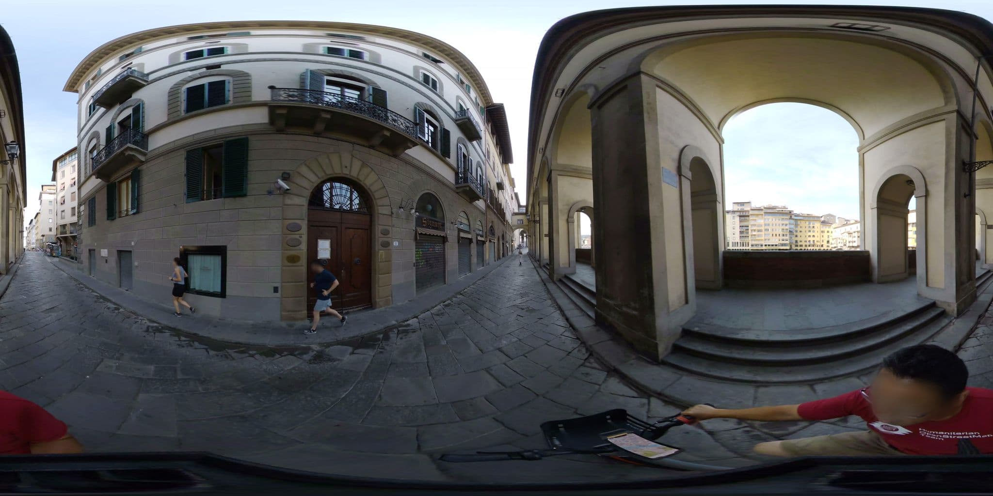 Street view near Hotel Hermitage, Florence