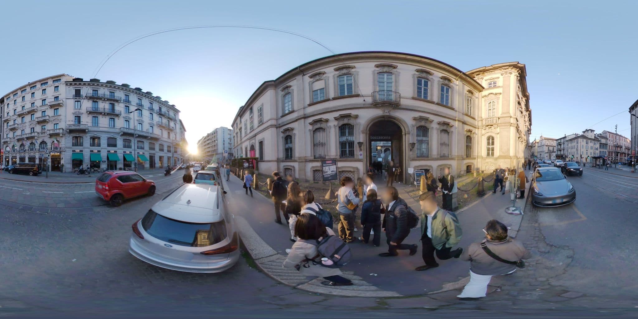 Street view near King Mokinba Hotel, Milan