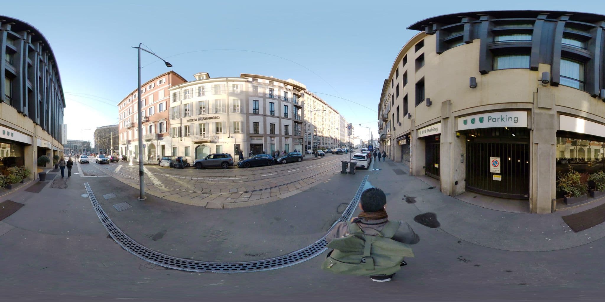 Street view near Unahotels Cusani, Brera